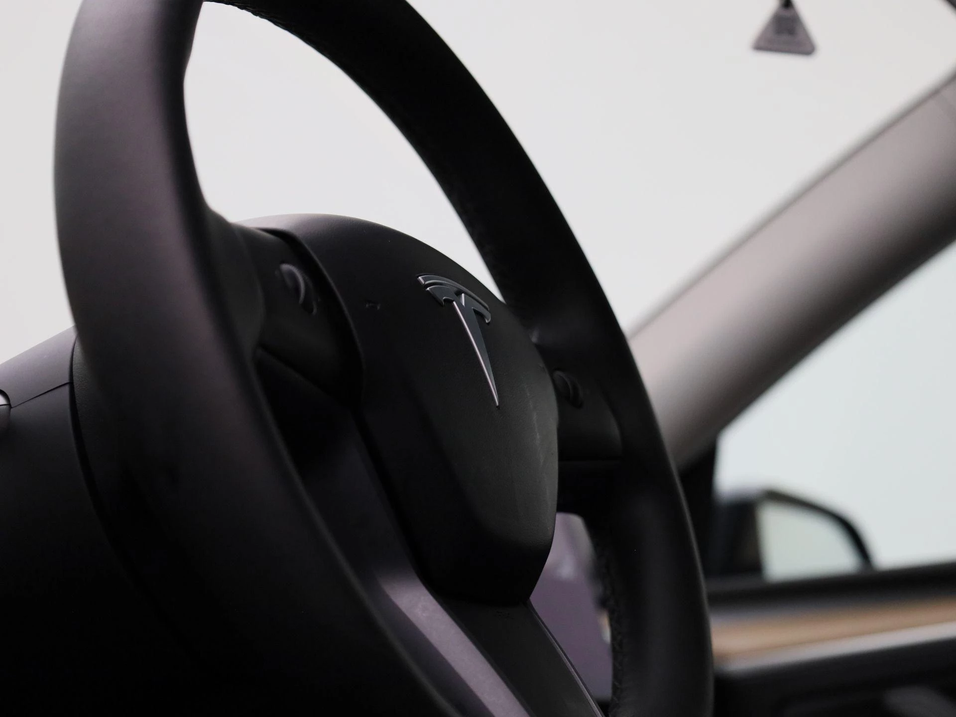 Tesla Model Y Long Range Dual Motor AWD