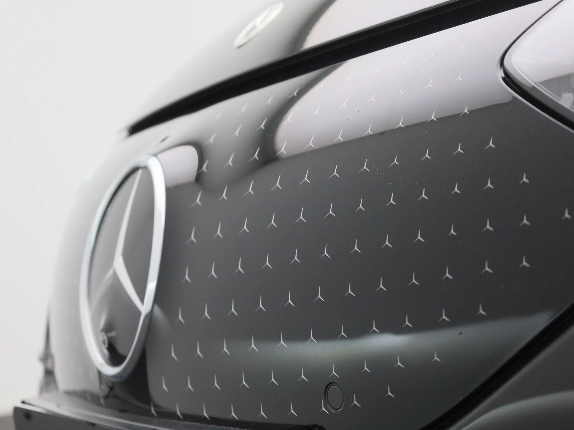 Mercedes-Benz-EQE-image-50