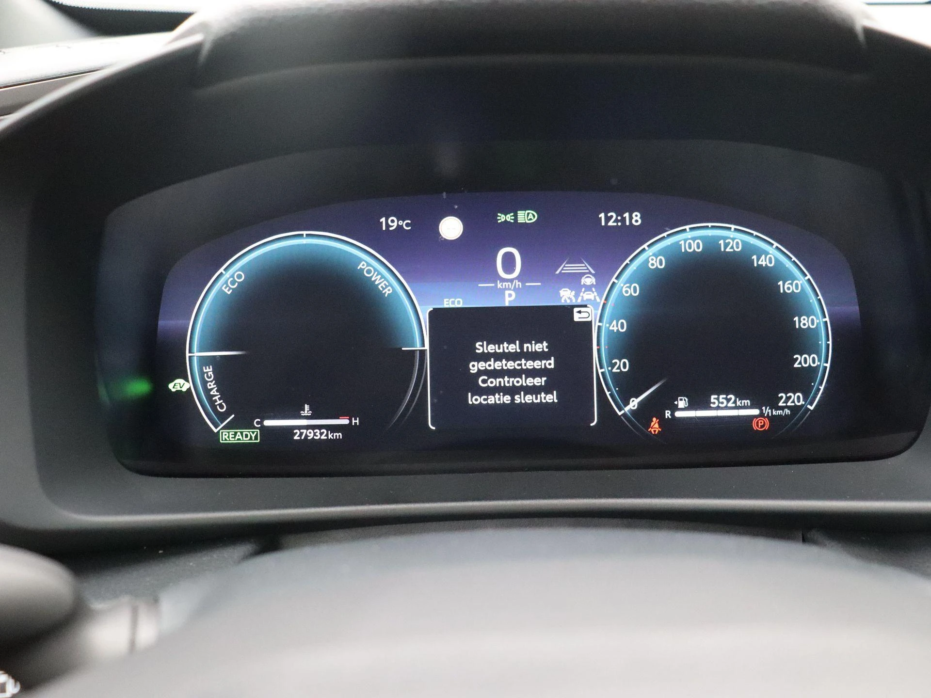 Toyota-C-HR-image-14