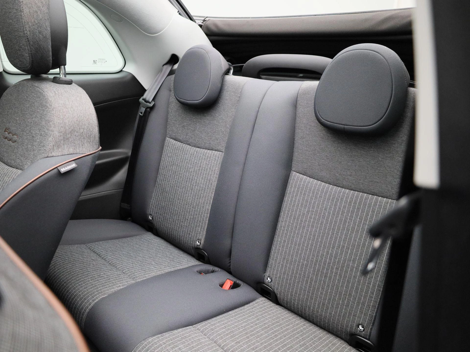 Fiat-500C-image-10