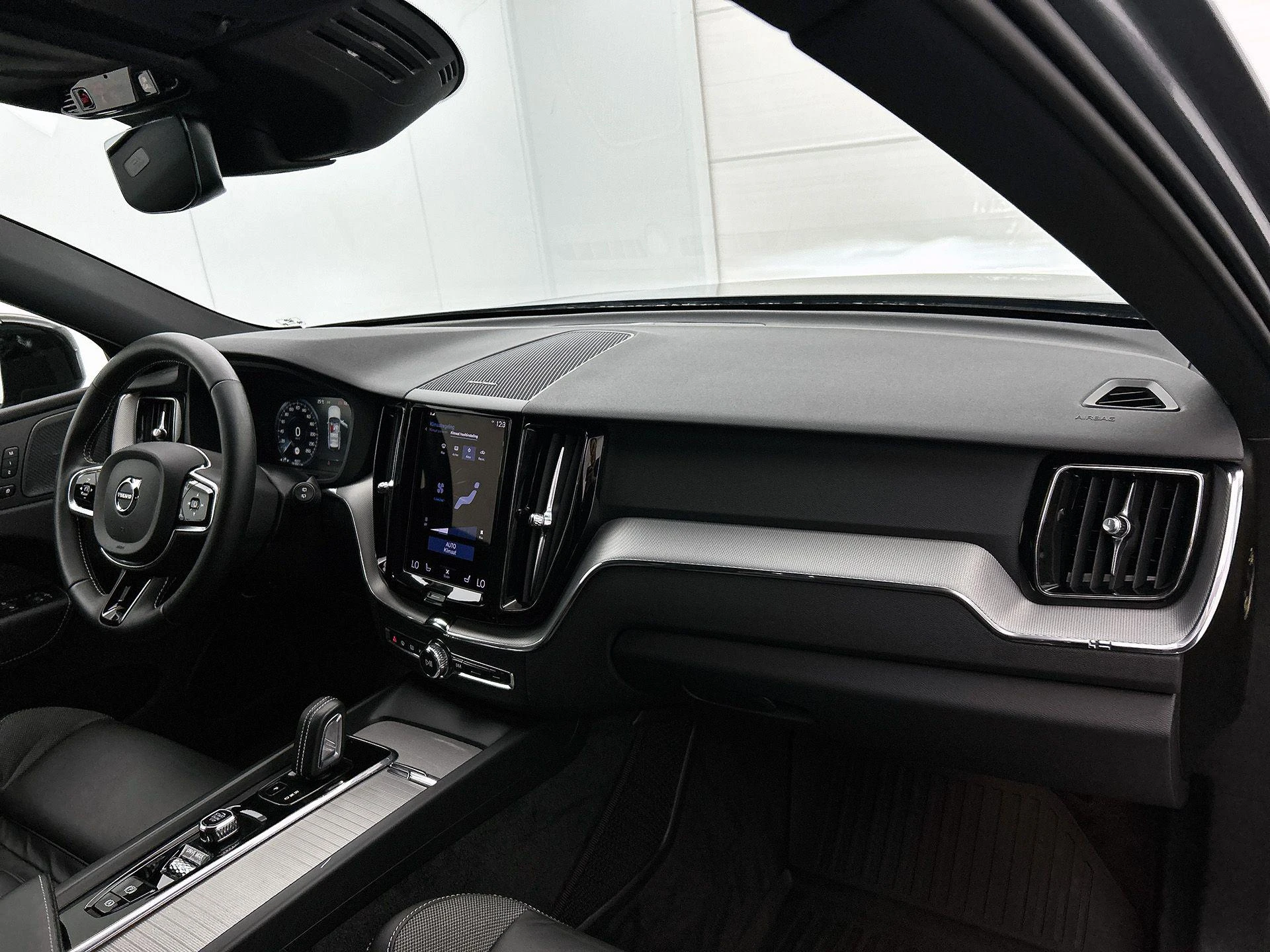 Volvo XC60 2.0 B5 R-Design