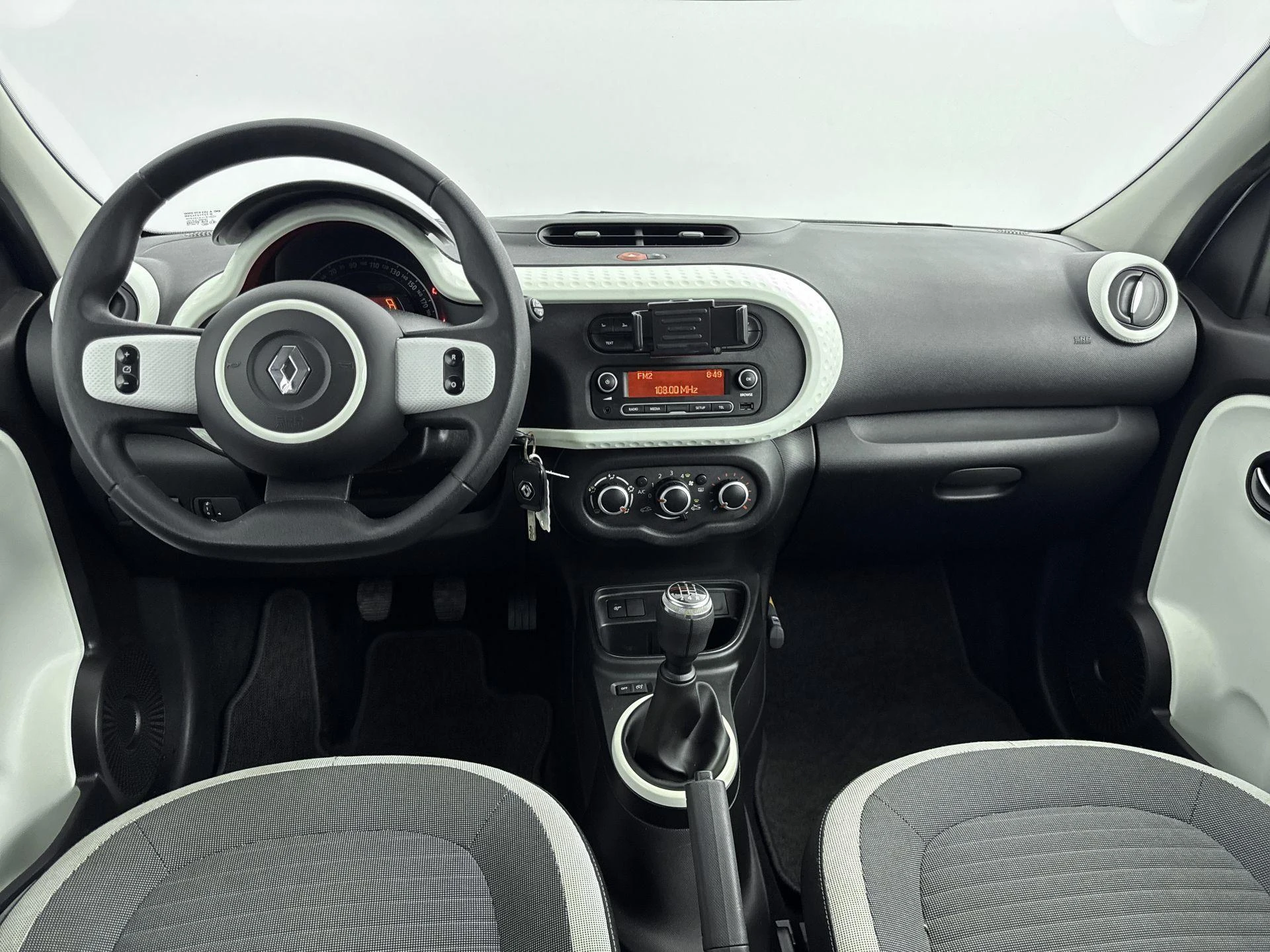 Renault-Twingo-image-8