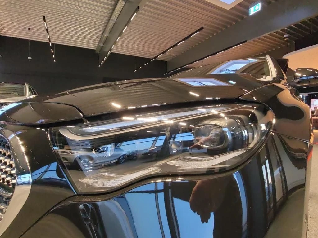 Mercedes-Benz-E-Klasse 300 de-image-12