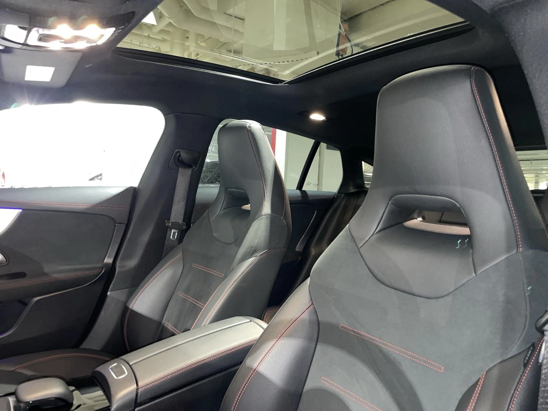 Mercedes-Benz-CLA-image-12
