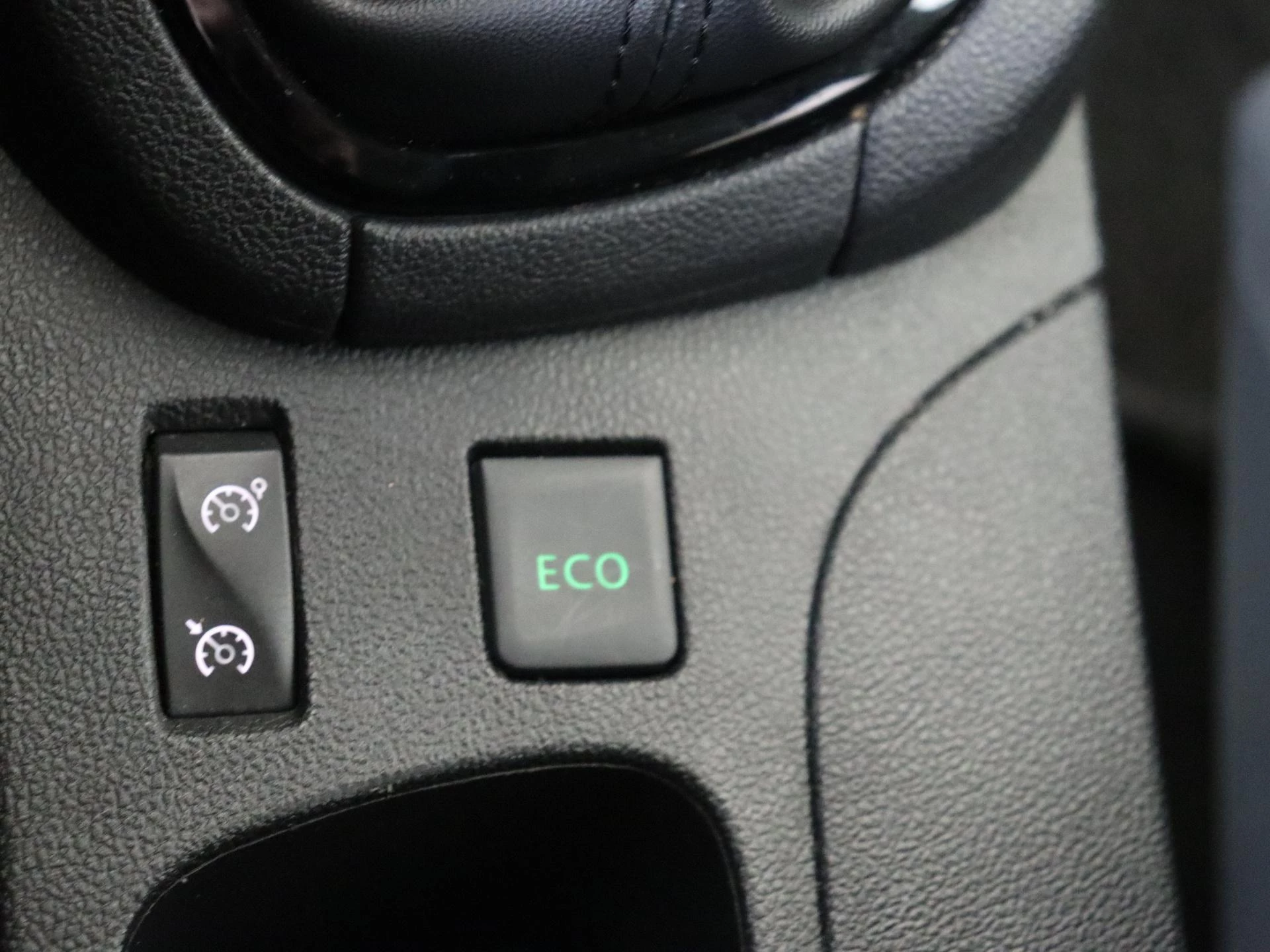 Renault-Clio-image-25