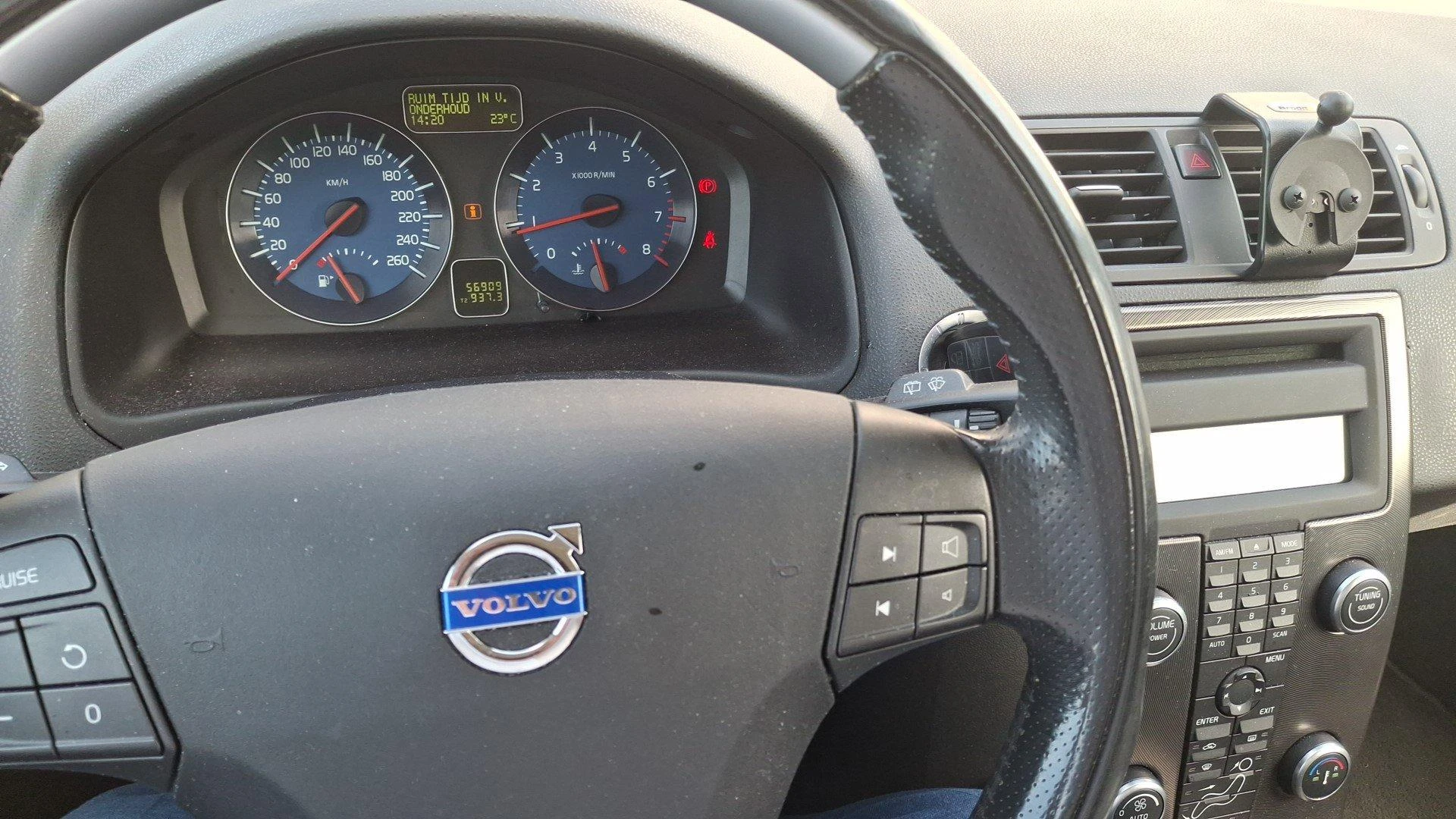 Volvo-C30-image-13