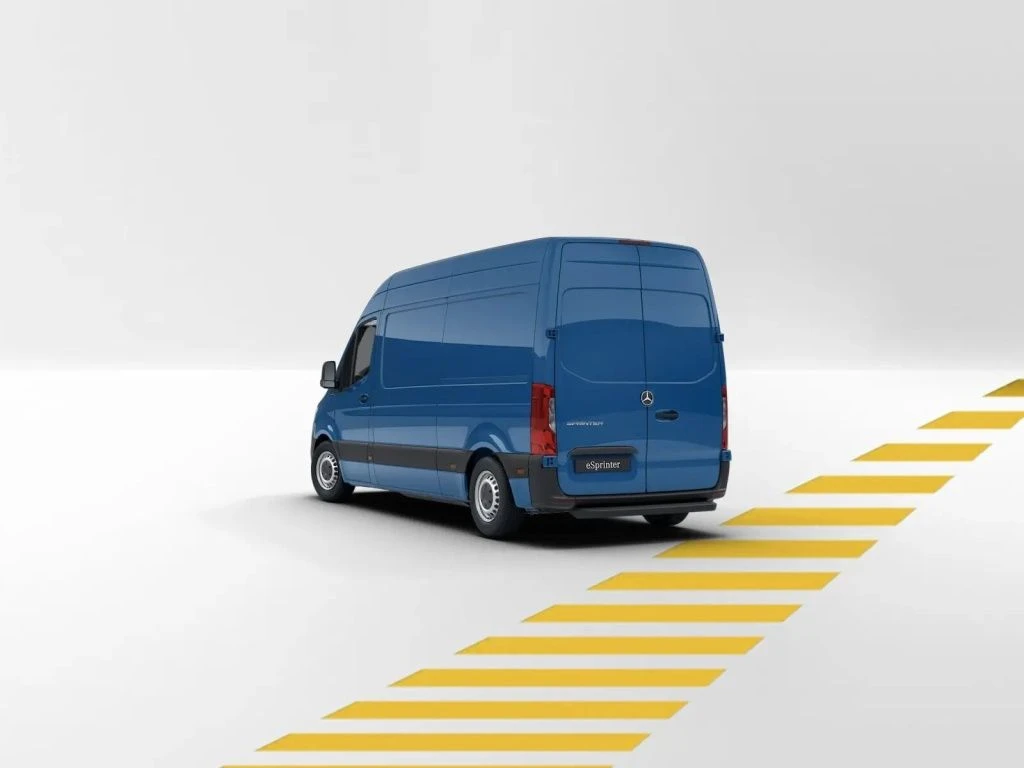 Mercedes-Benz-eSprinter 312-image-4