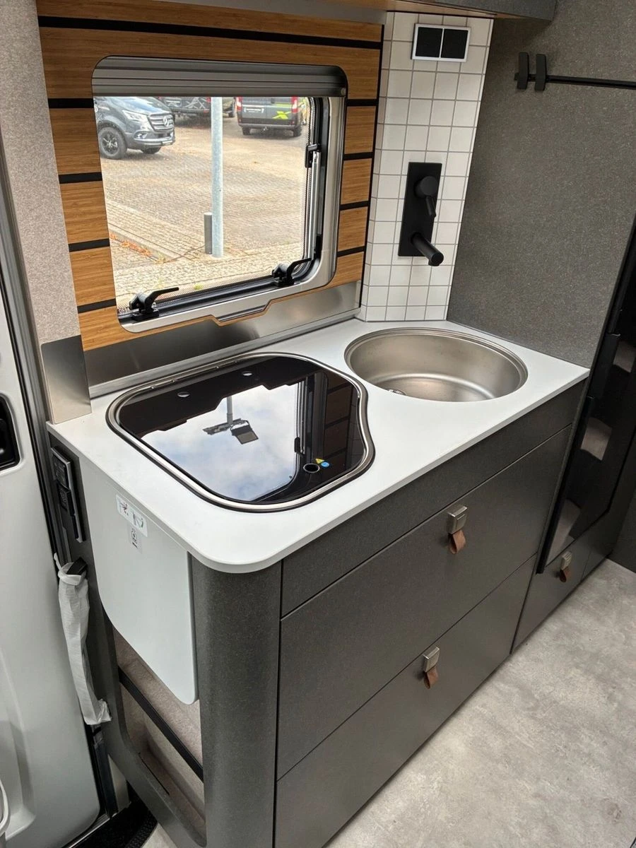 Hymer--image-12