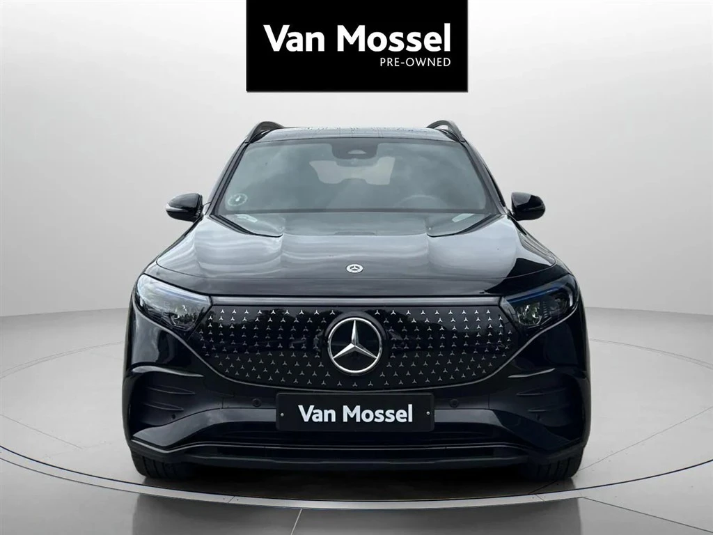 Mercedes-Benz-EQB-image-1