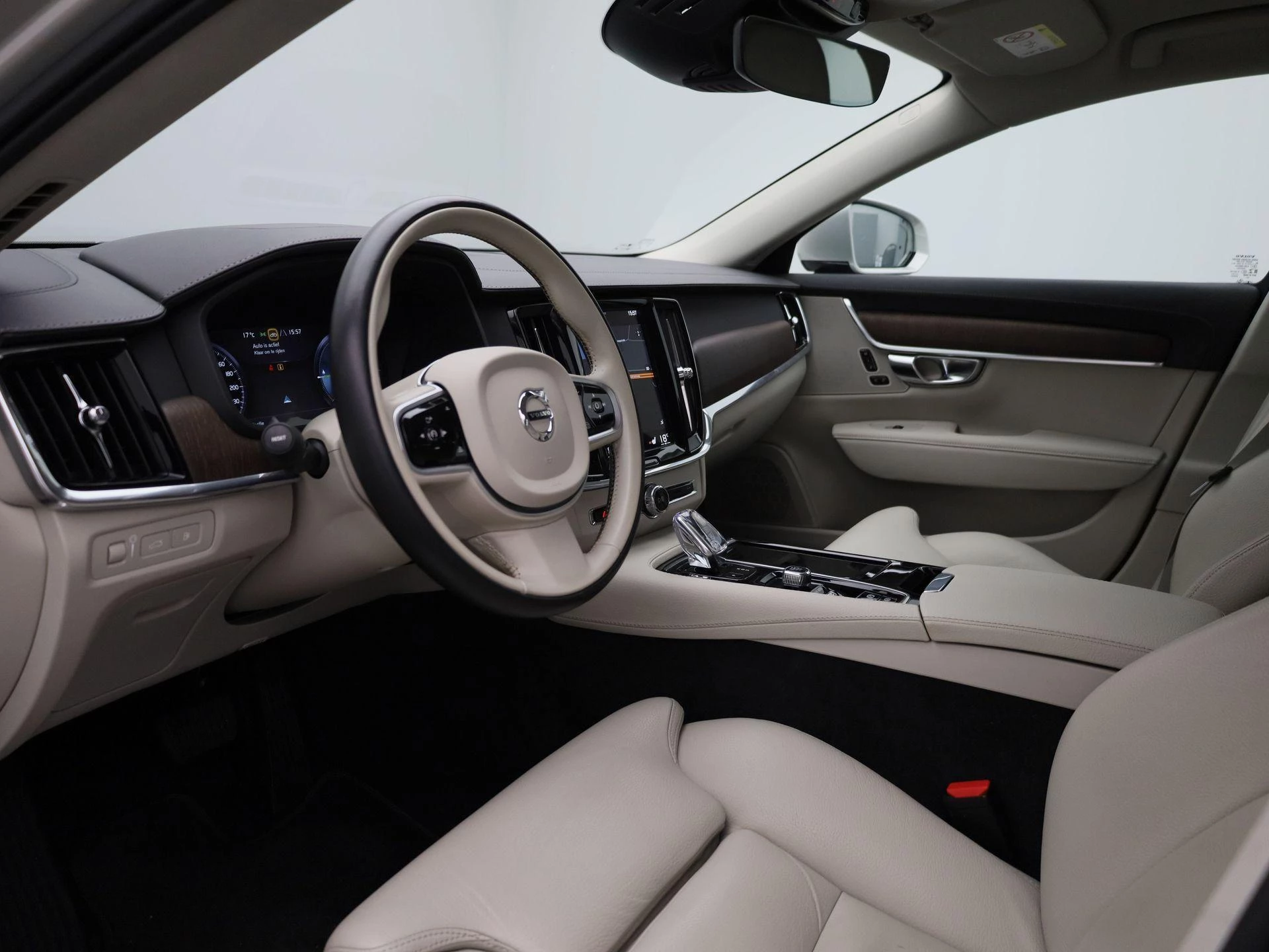 Volvo-V90-image-32