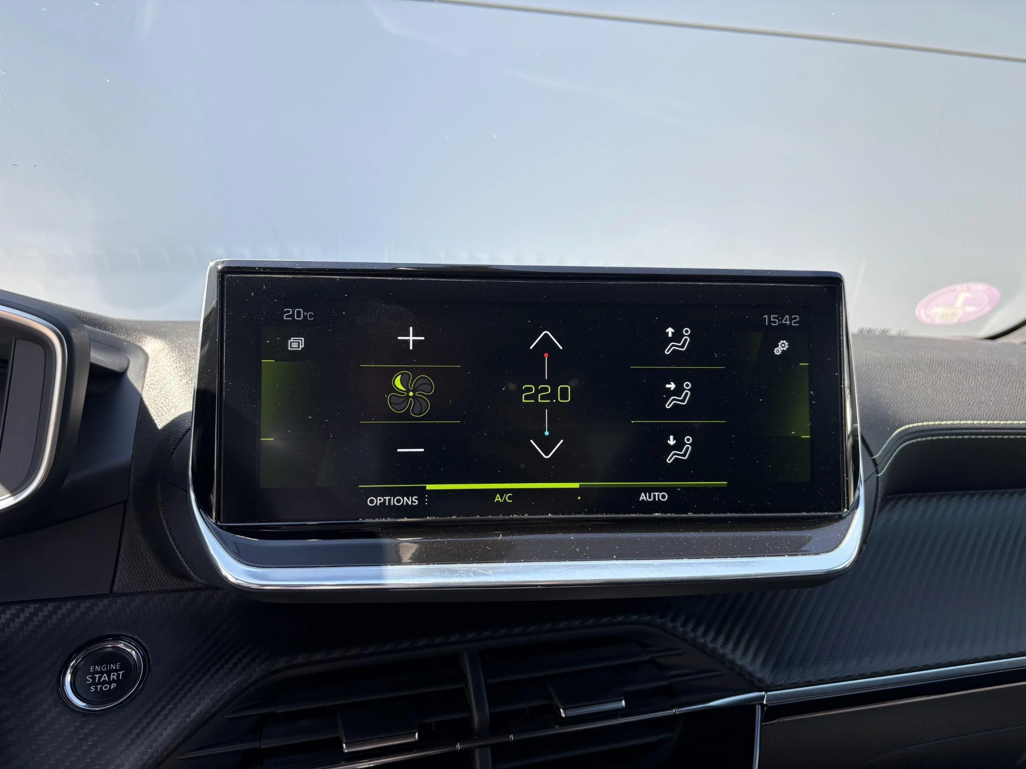 Peugeot-208-image-17
