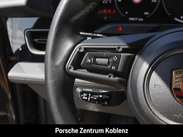 Porsche-Taycan-image-16