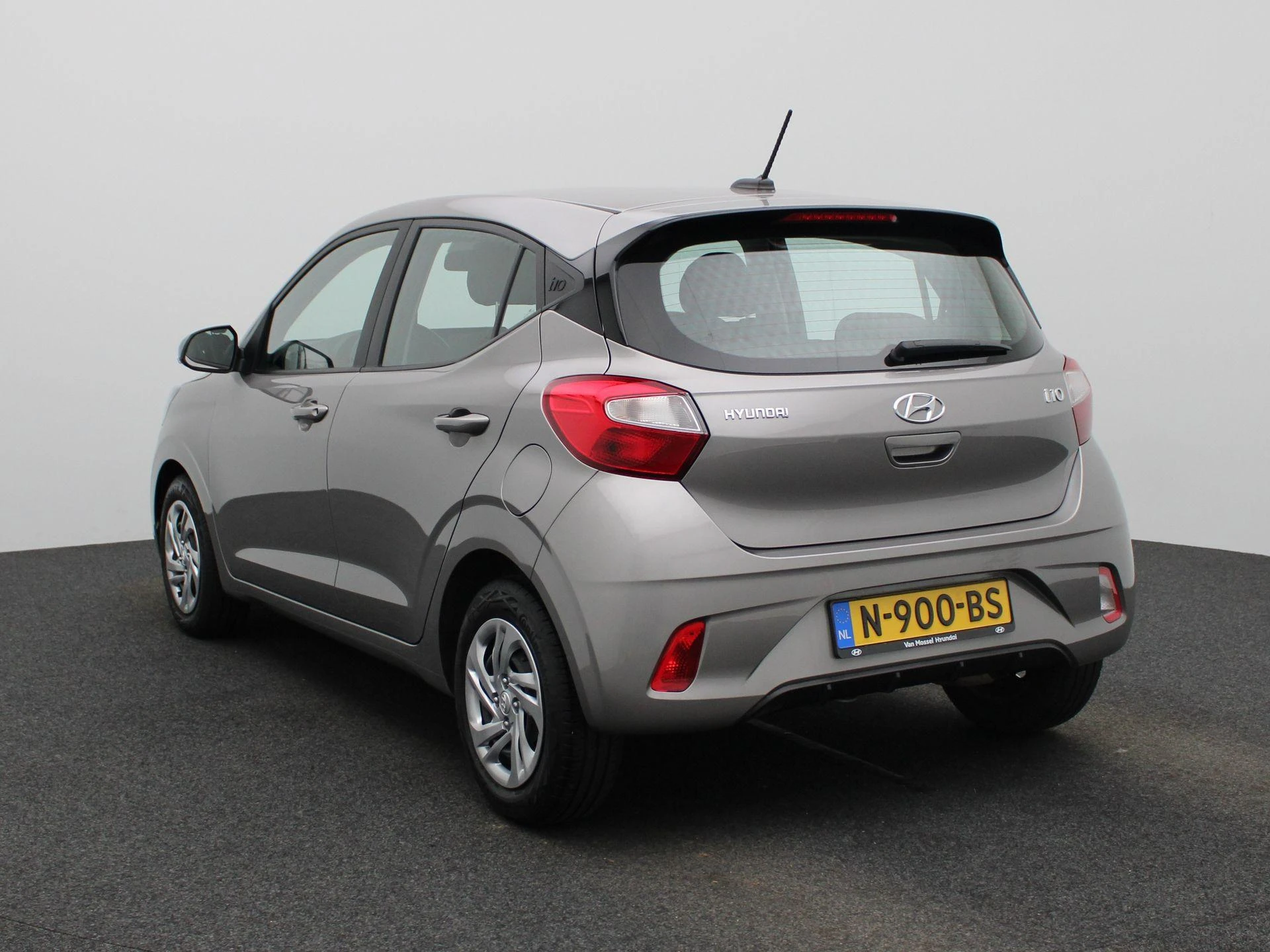 Hyundai-i10-image-1