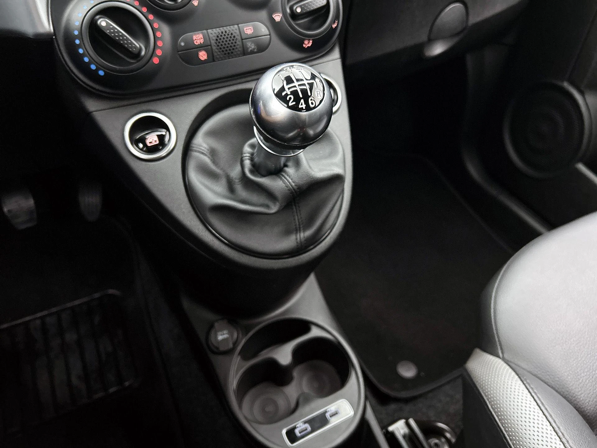 Fiat-500C-image-11