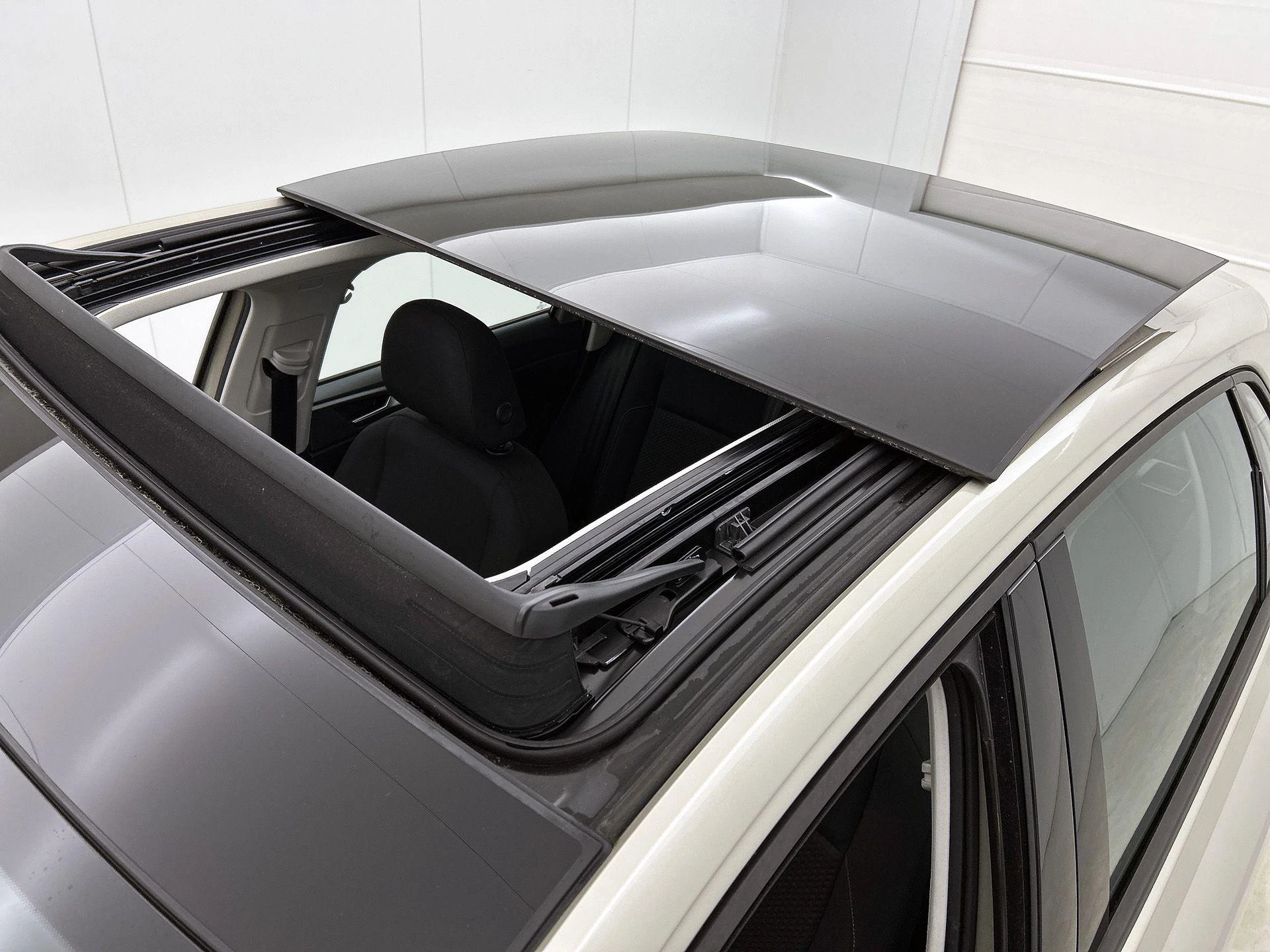 Volkswagen-Polo-image-29