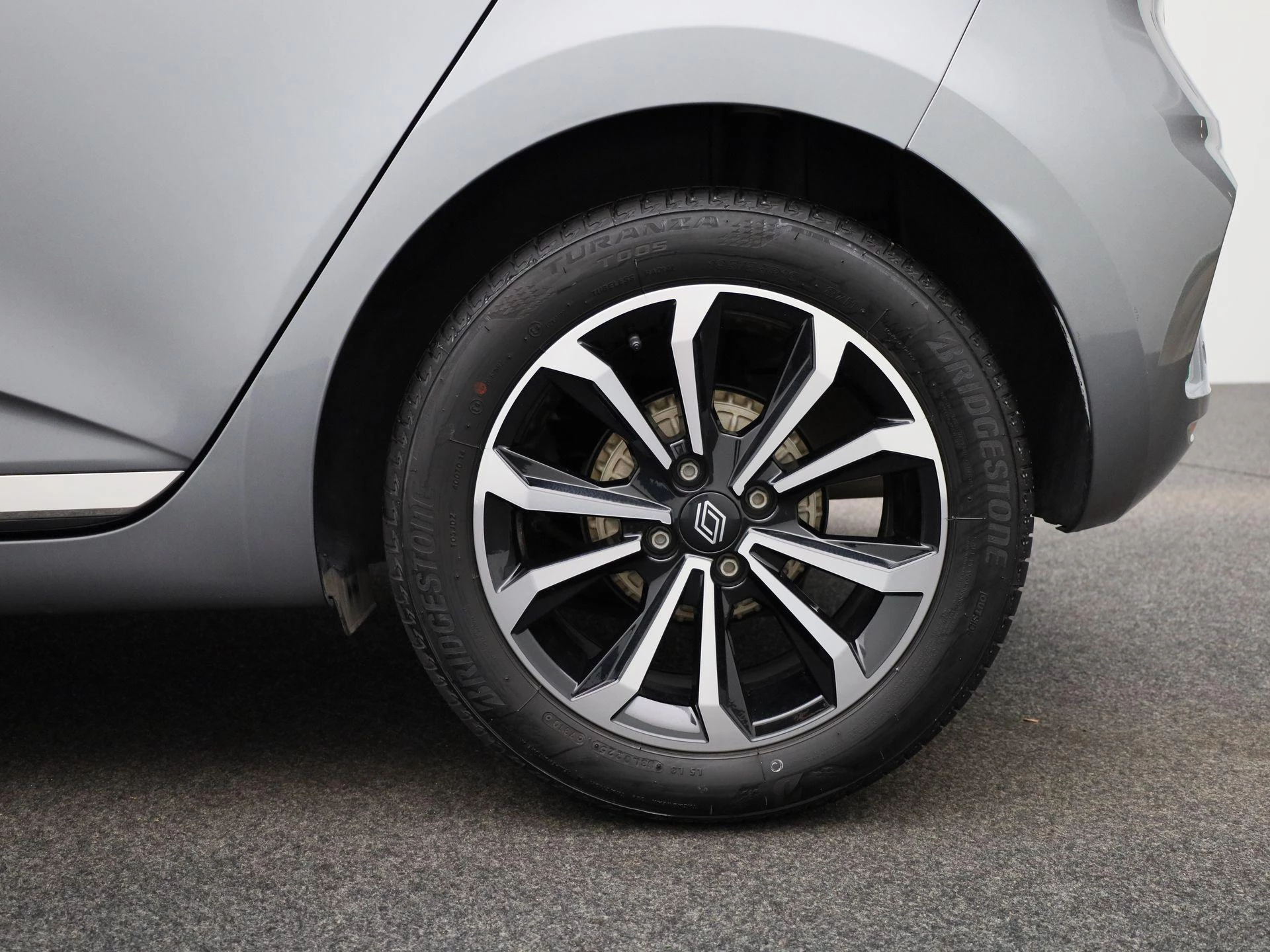 Renault-Clio-image-12