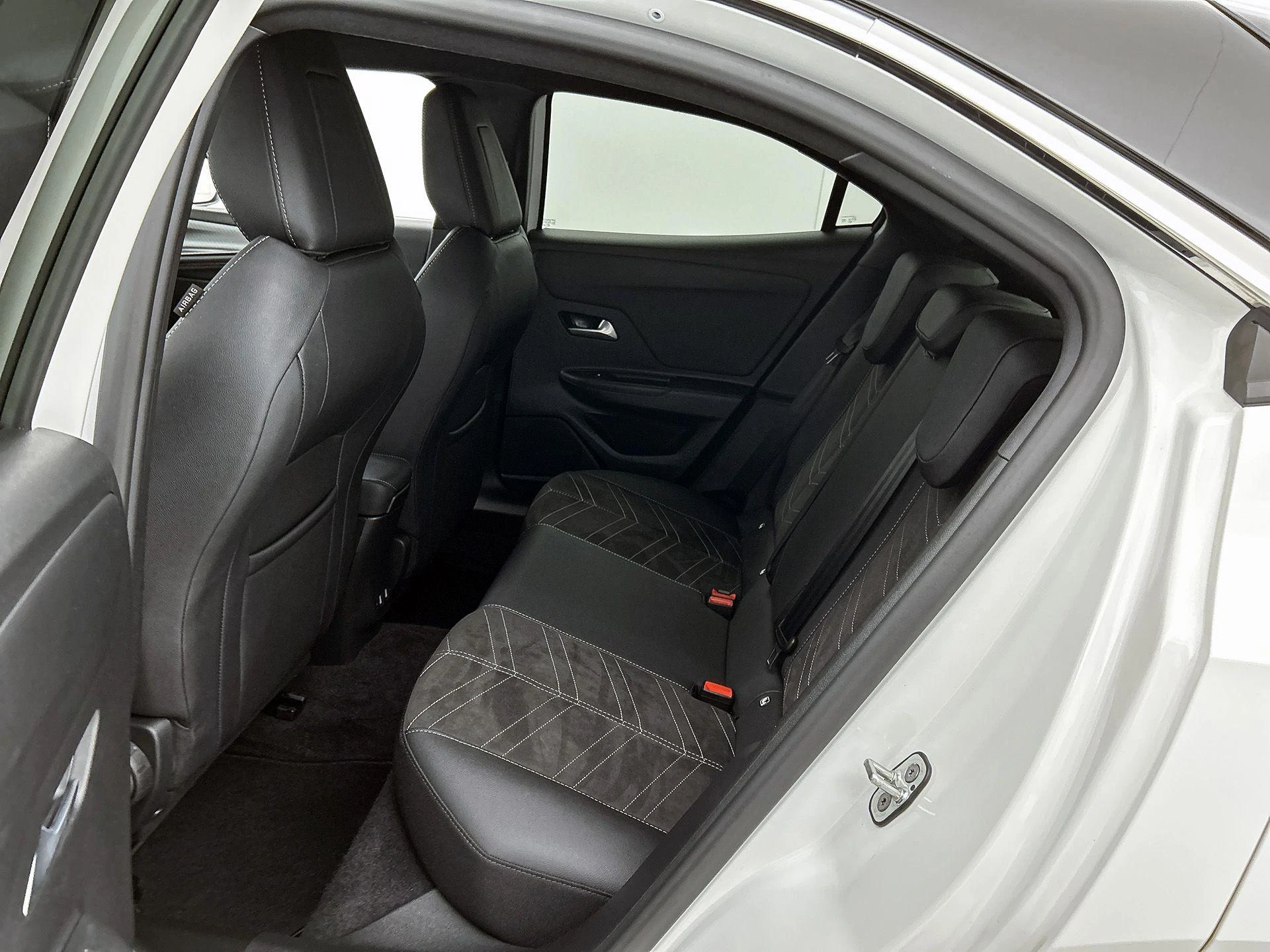 Opel-Mokka-e-image-26