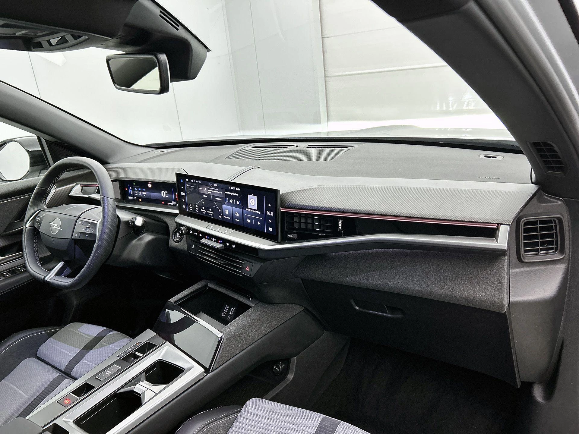 Opel-Grandland-image-15