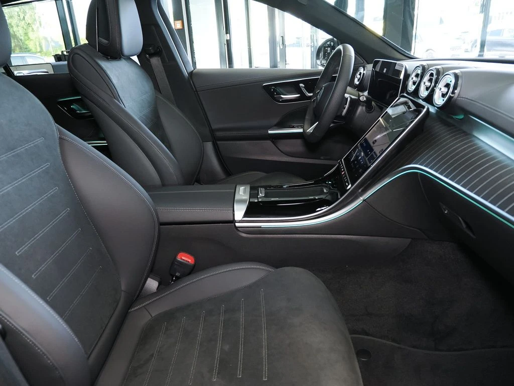 Mercedes-Benz-C-Klasse 300 de-image-9