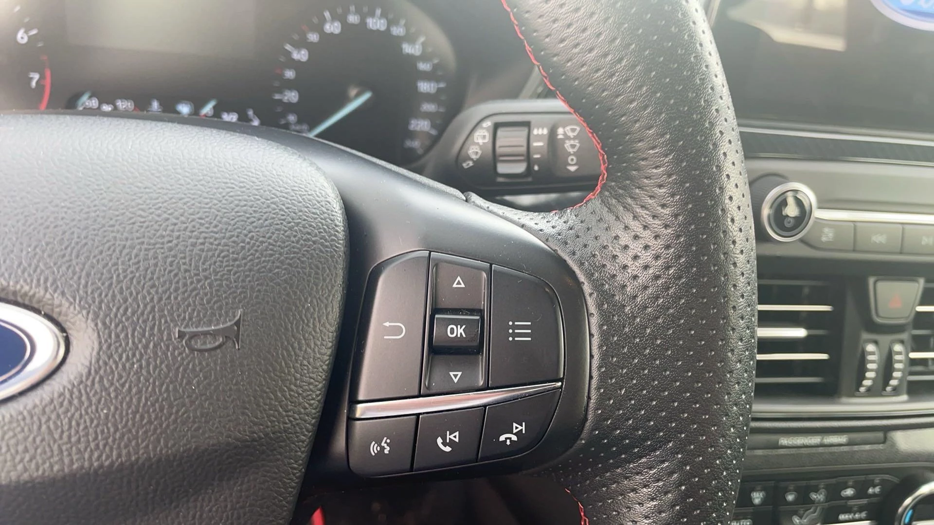 Ford Focus 1.0 EcoBoost ST Line Business