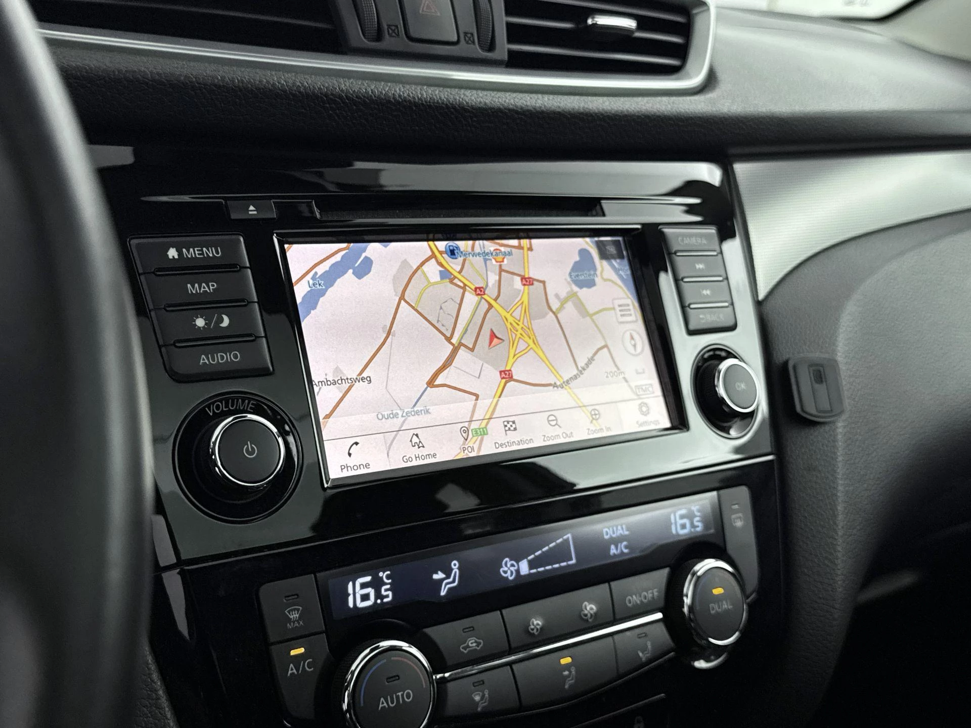 Nissan-QASHQAI-image-35