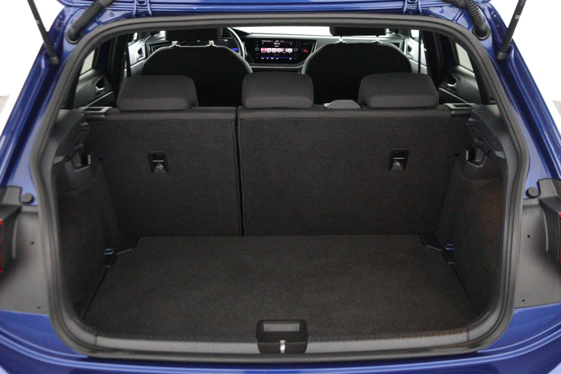 Volkswagen-Polo-image-30