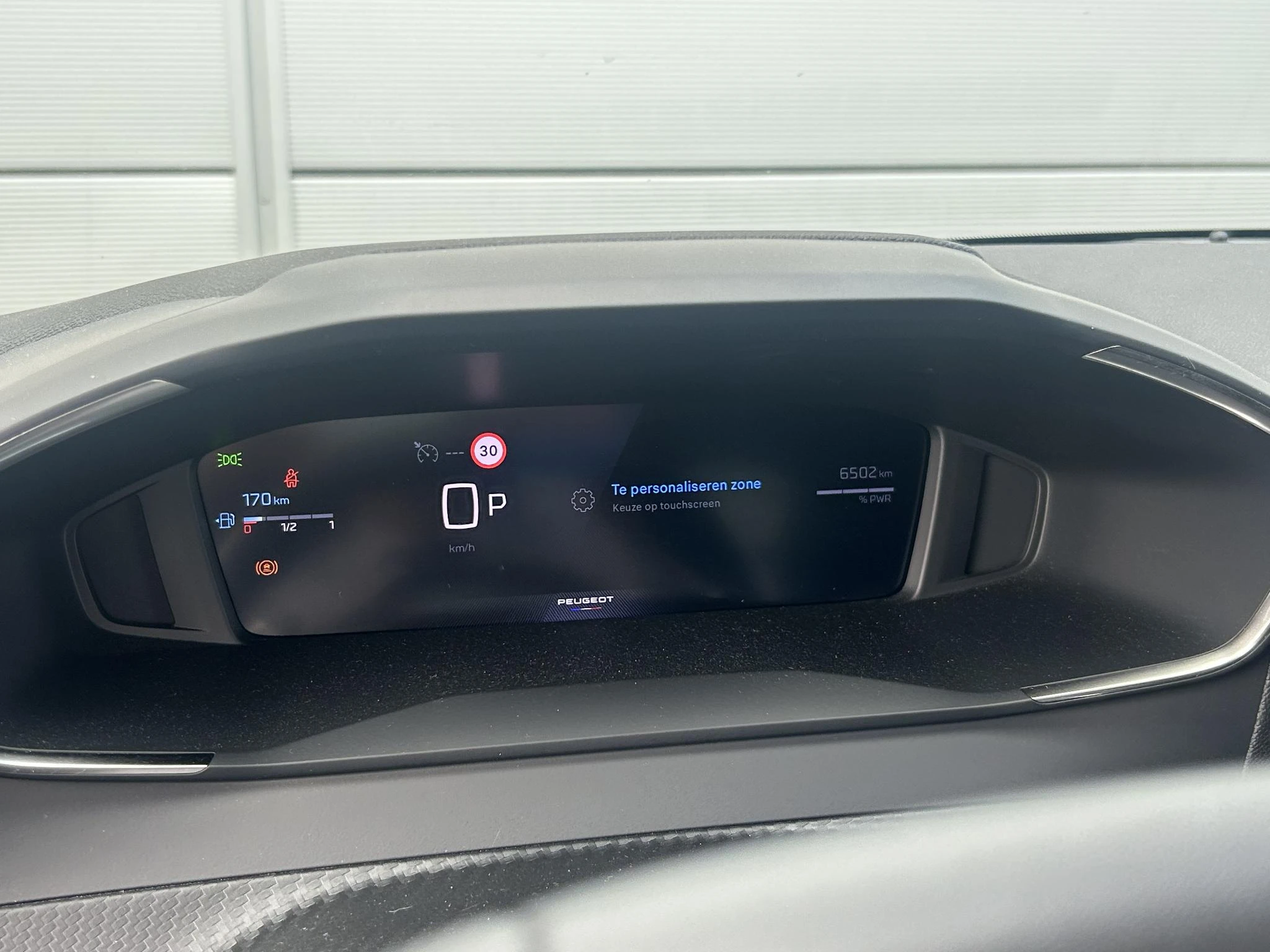 Peugeot-208-image-12