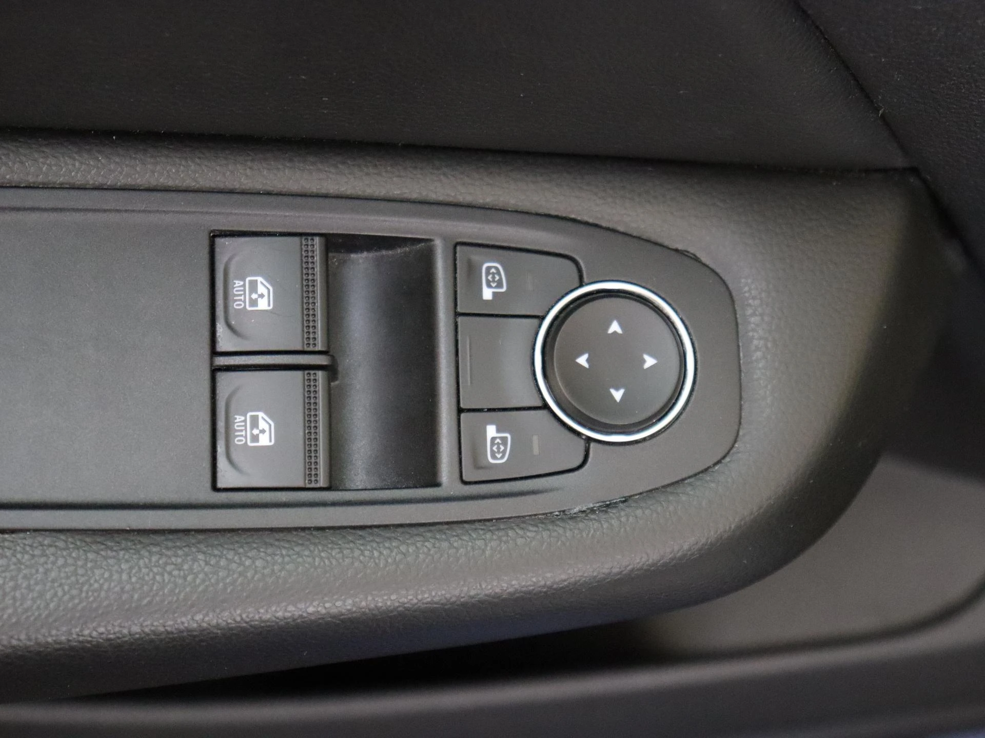 Renault-Clio-image-20