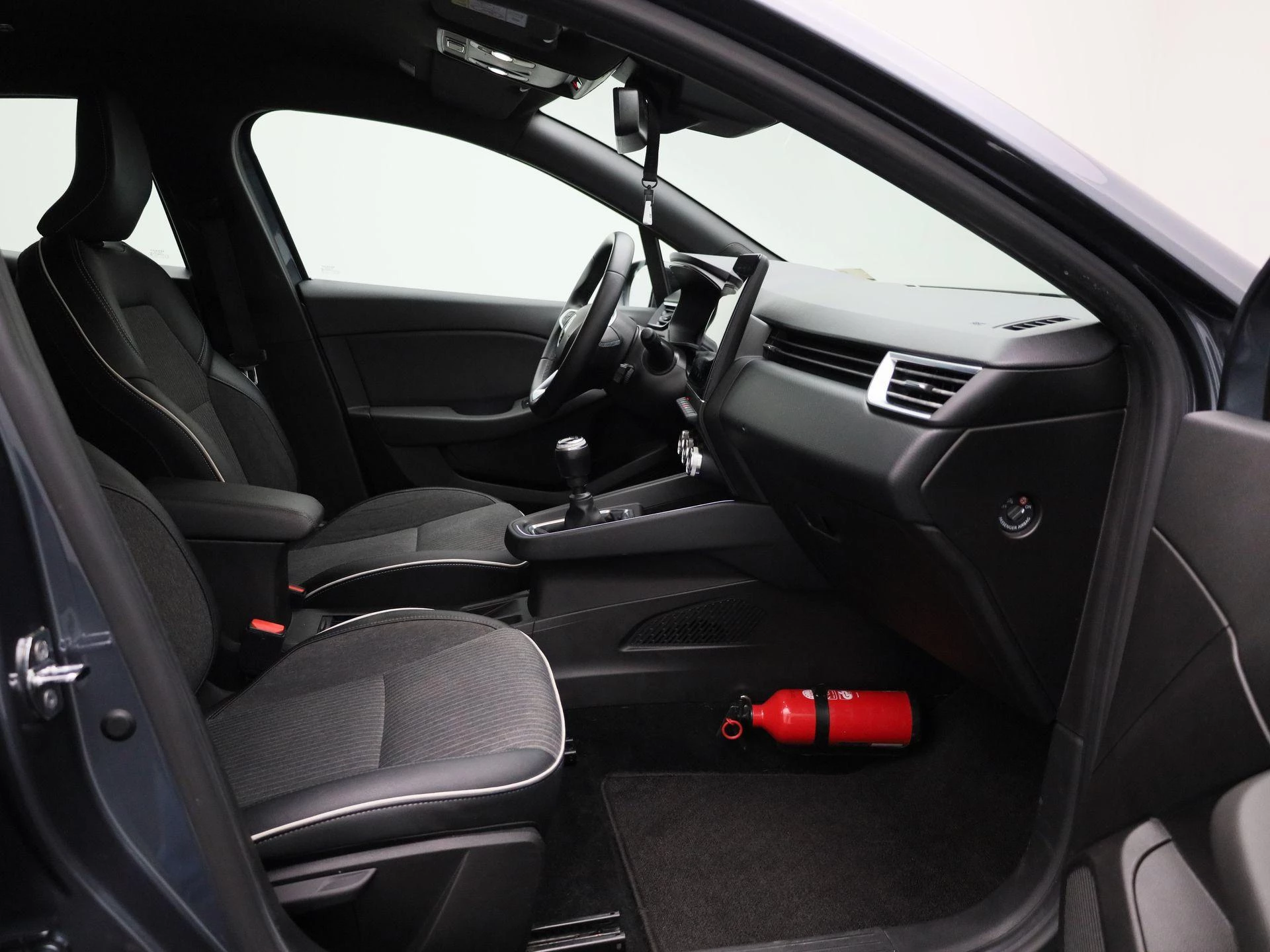 Renault-Clio-image-32