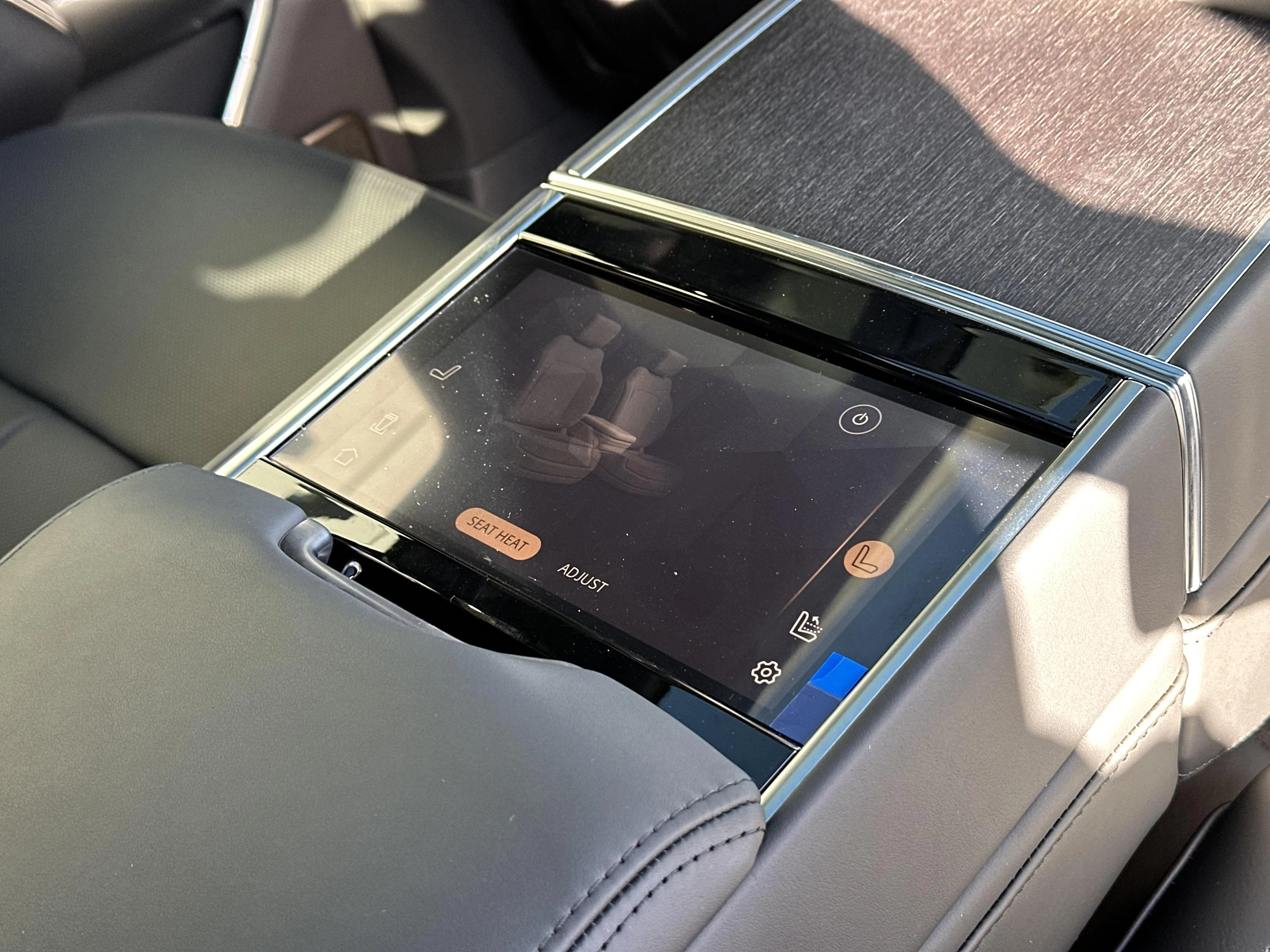 Land Rover-Range Rover-image-14