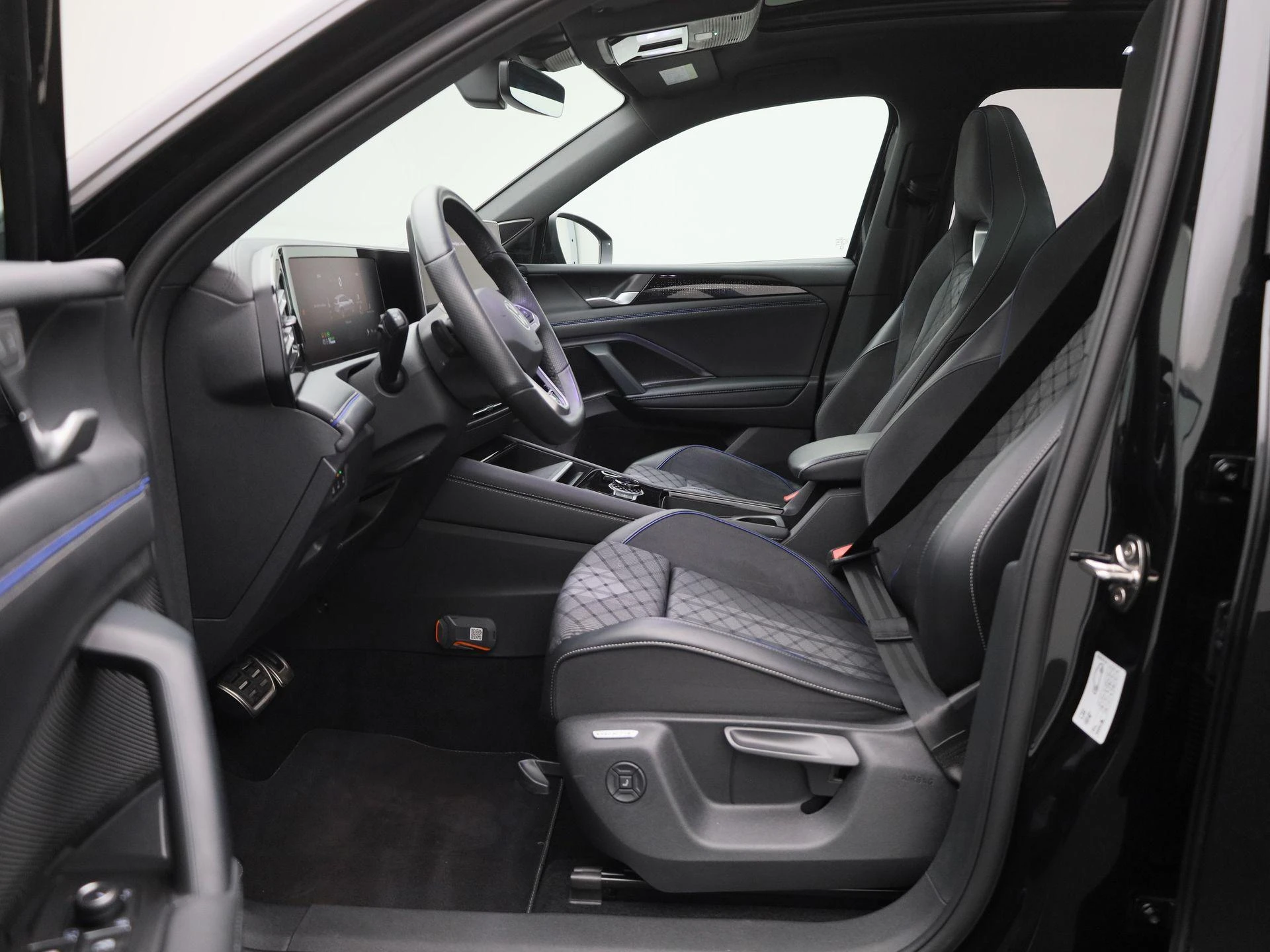 Volkswagen-Tiguan-image-10