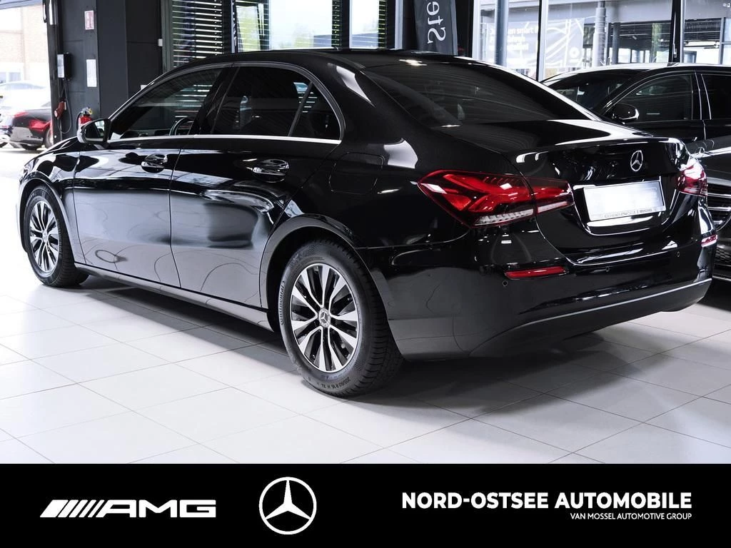 Mercedes-Benz A-Klasse 180 d STYLE LIM LED KAMERA SHZ TEMPOMAT Style