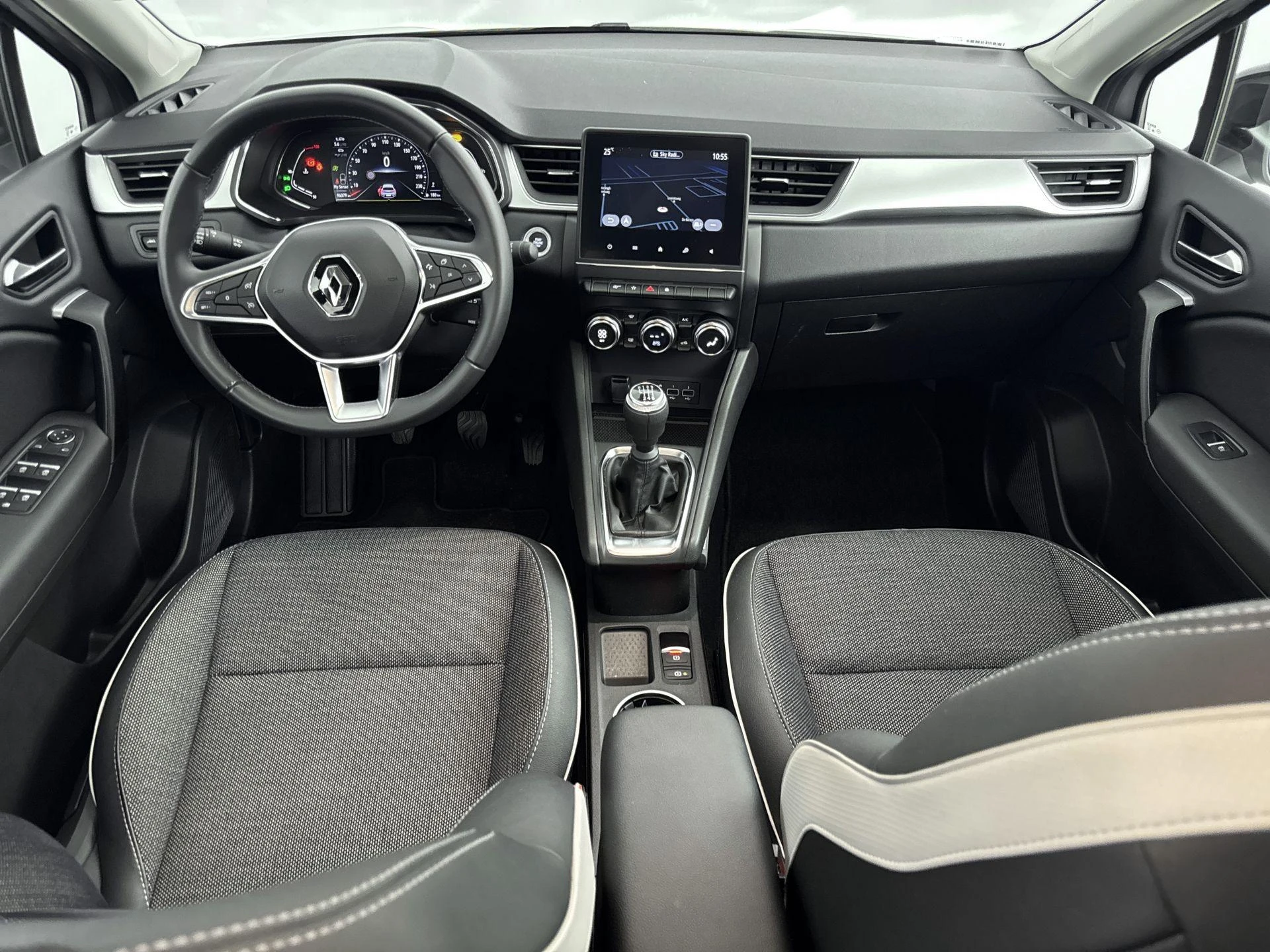 Renault-Captur-image-17