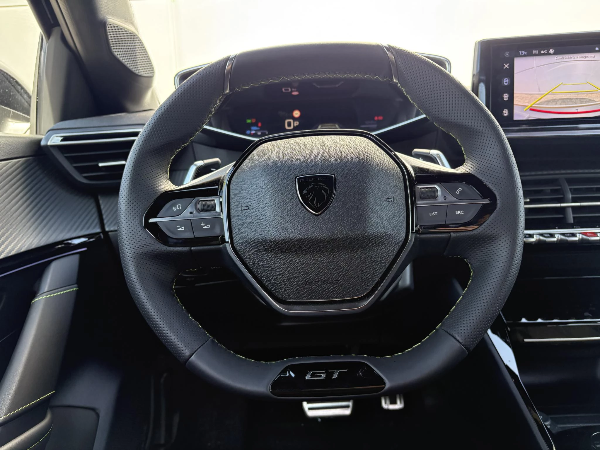 Peugeot-208-image-14