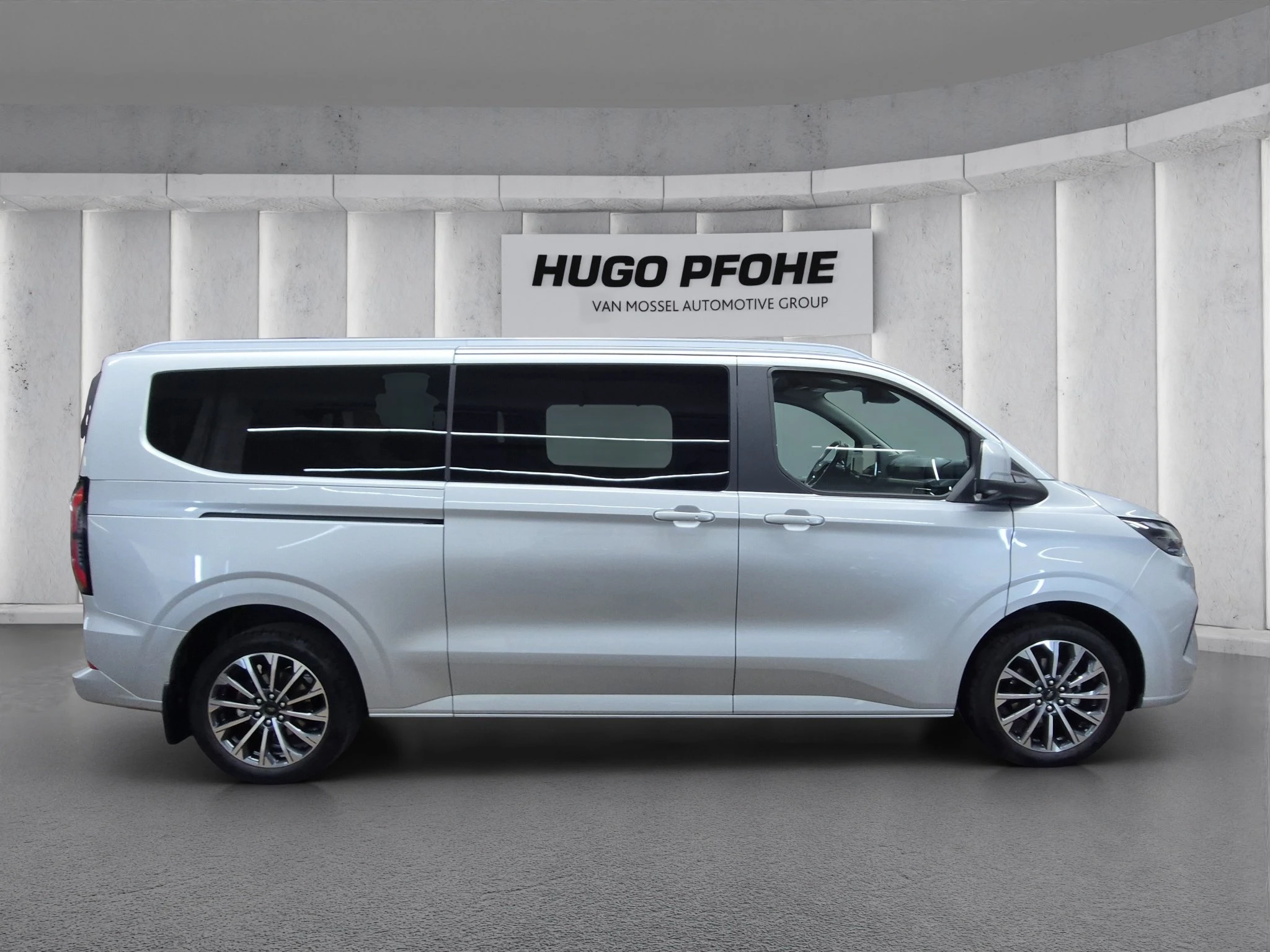 Ford-Tourneo Custom-image-5