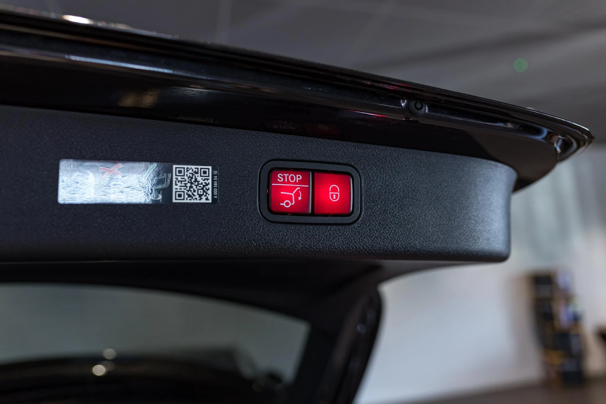 Mercedes-Benz-E-Klasse-image-14