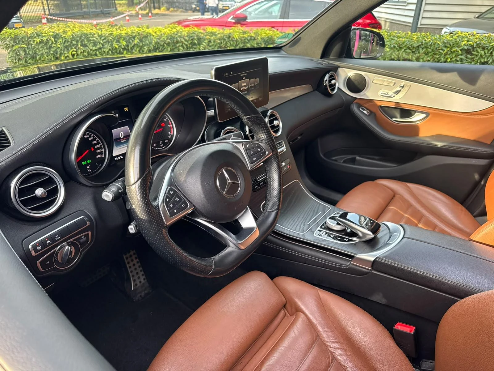 Mercedes-Benz-GLC-image-4