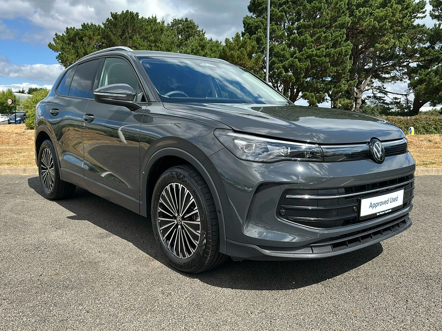 Volkswagen-Tiguan-image-18
