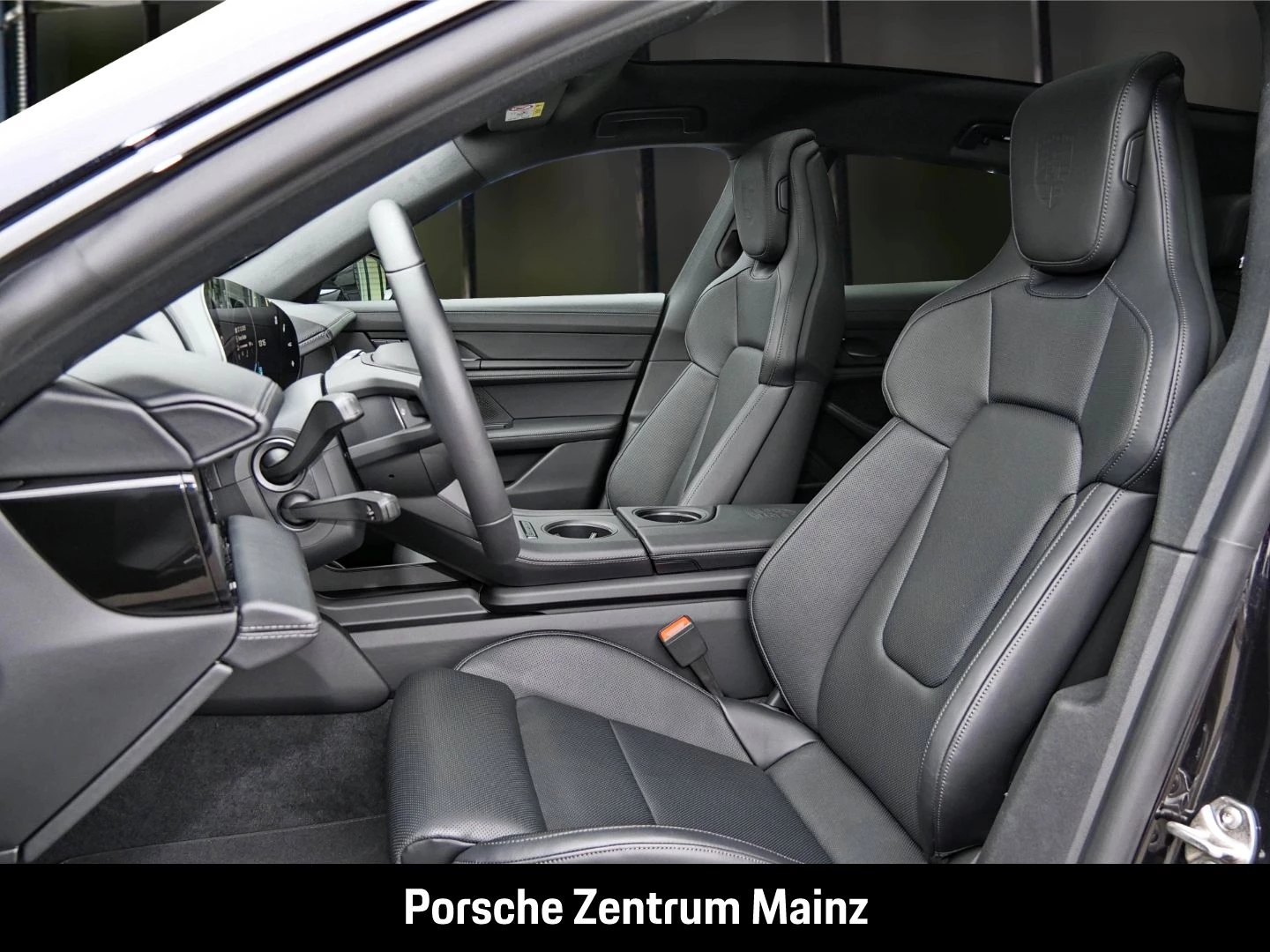 Porsche Taycan Sport Turismo Black Edition NW ZUM HAUSPR black edition