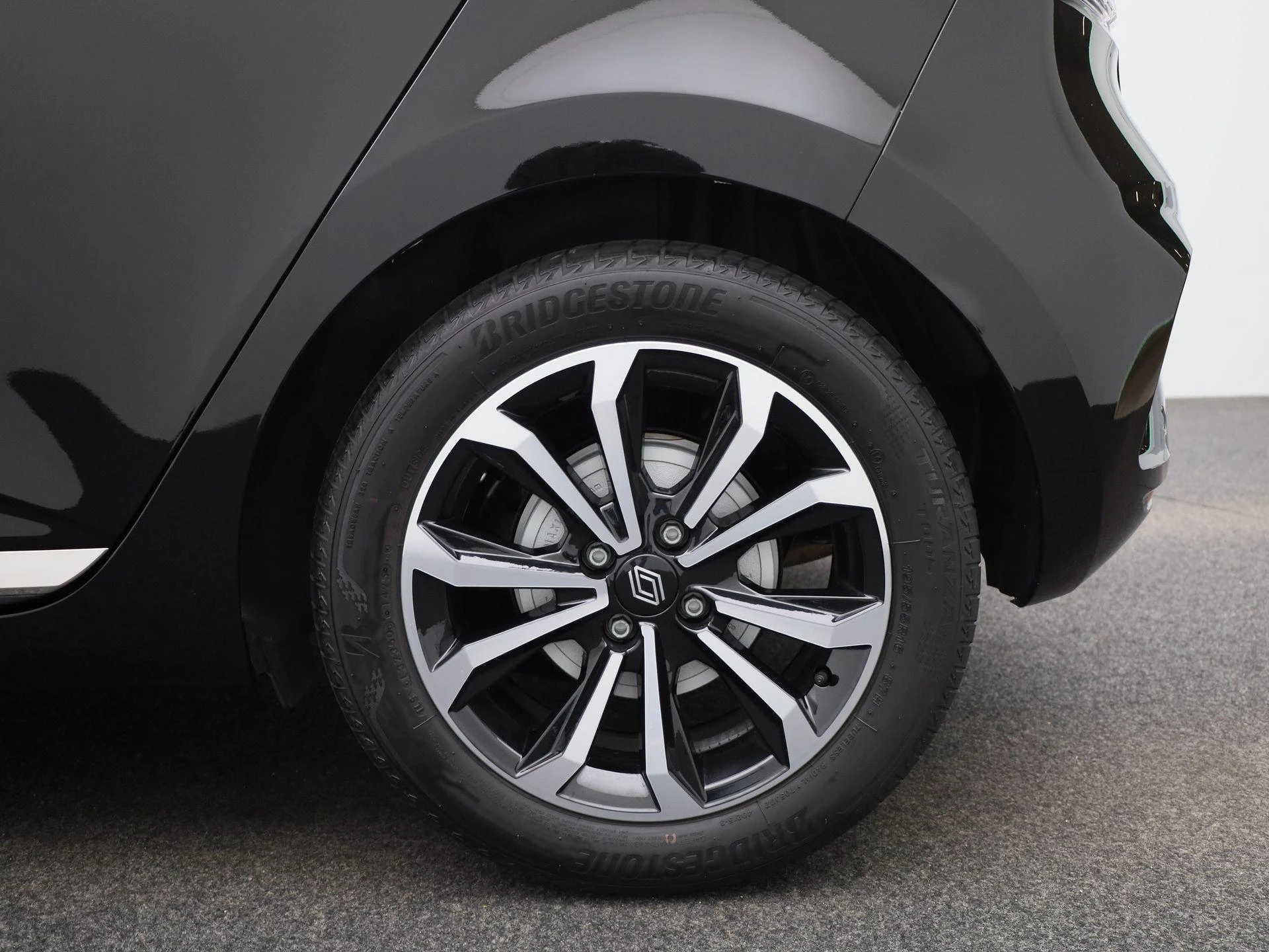 Renault-Clio-image-12
