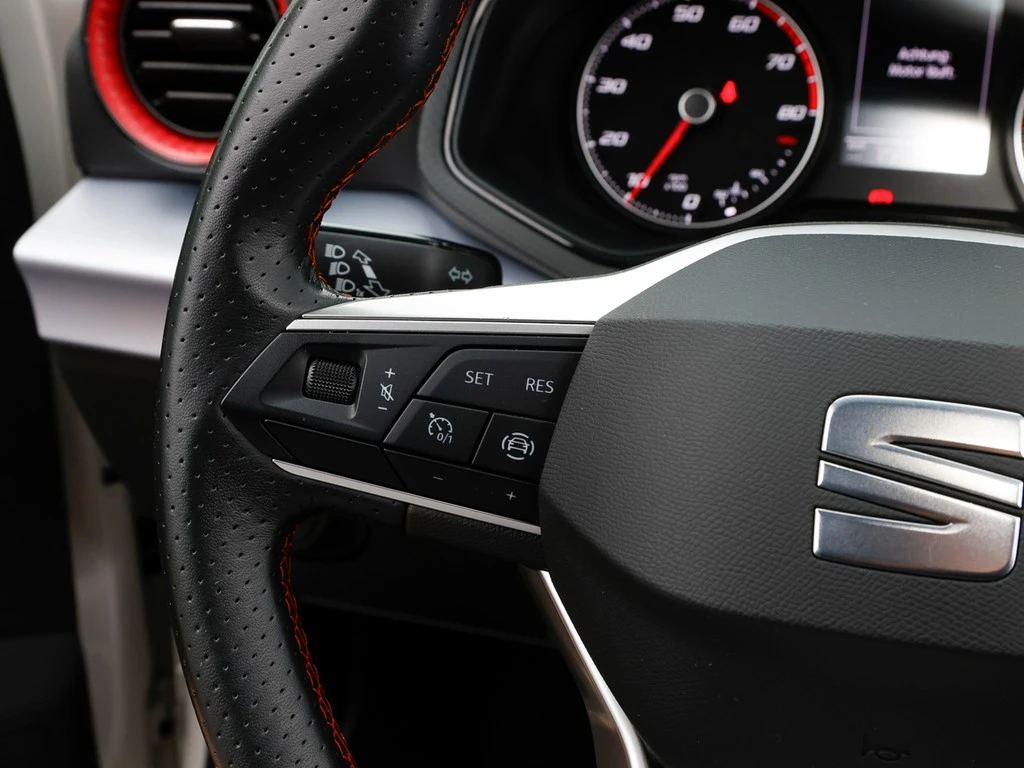 SEAT-Arona-image-14