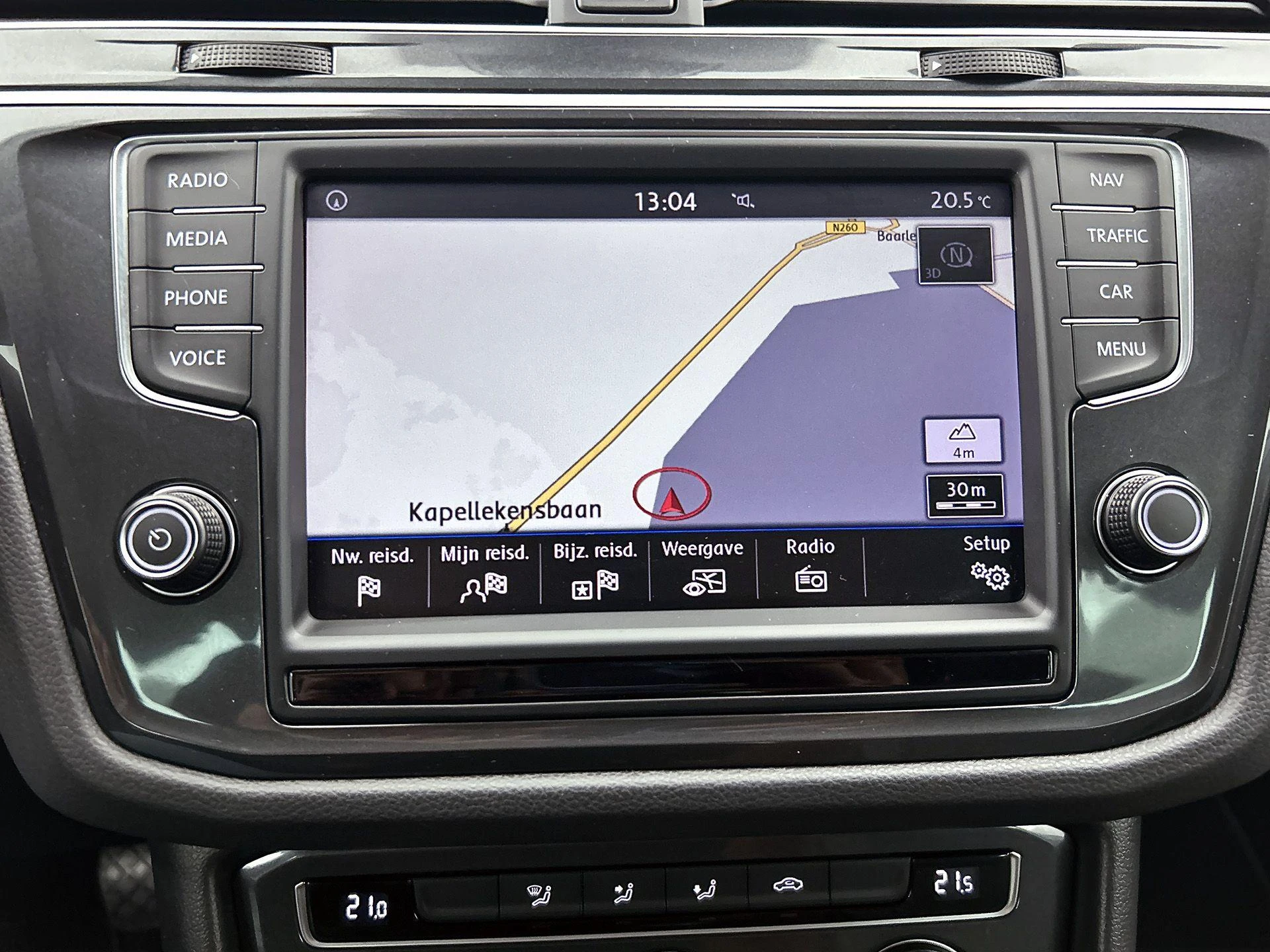 Volkswagen-Tiguan-image-24
