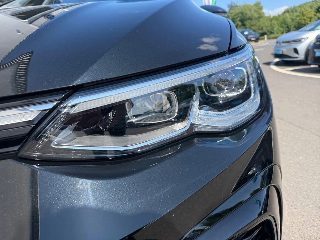 Volkswagen-Golf-image-1