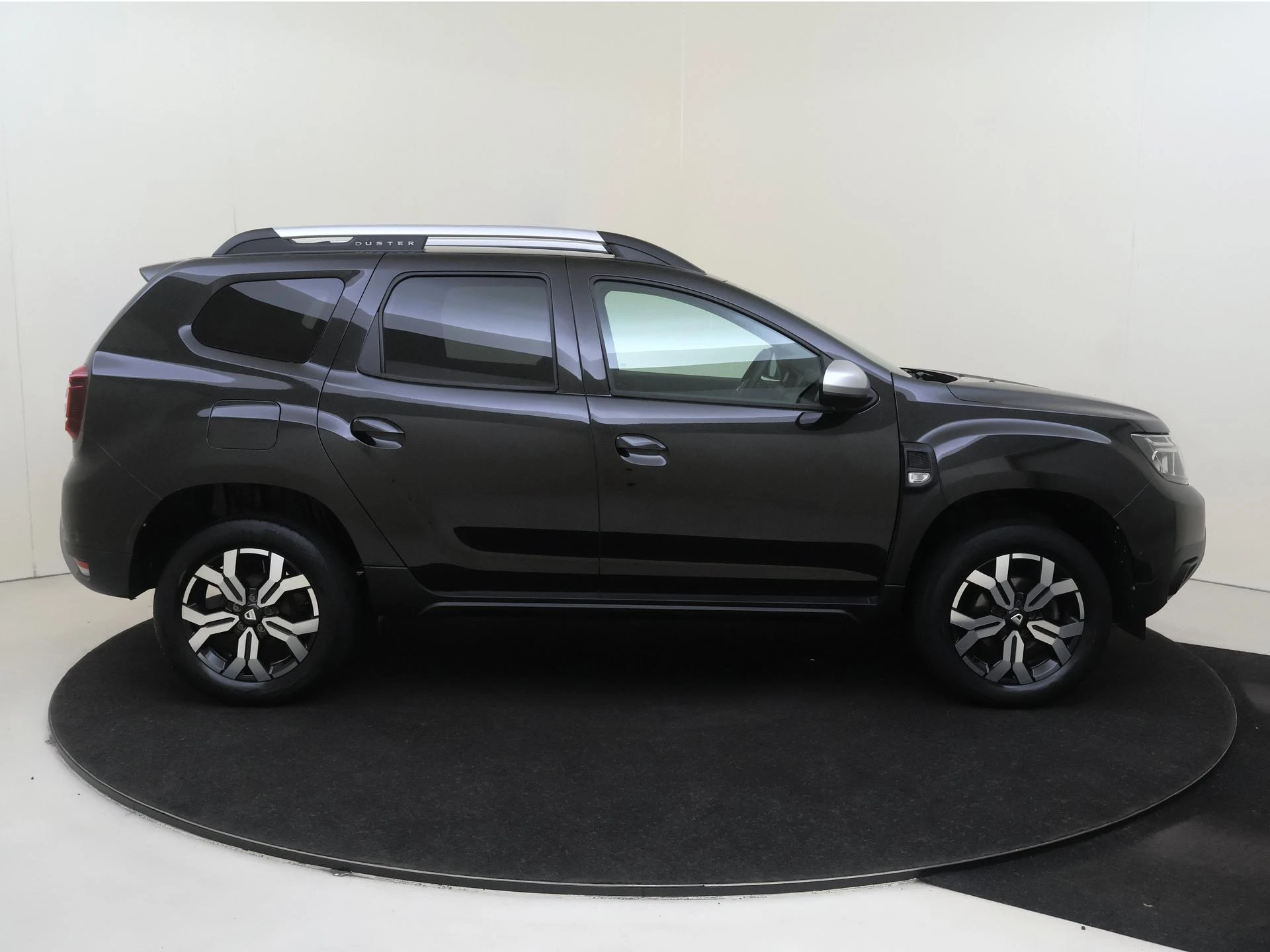 Dacia-Duster-image-8