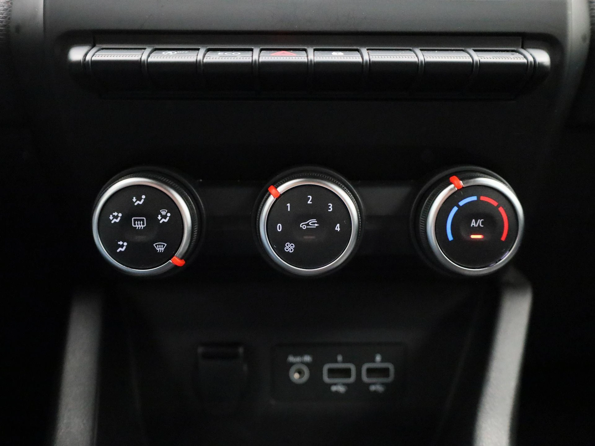 Renault-Clio-image-16