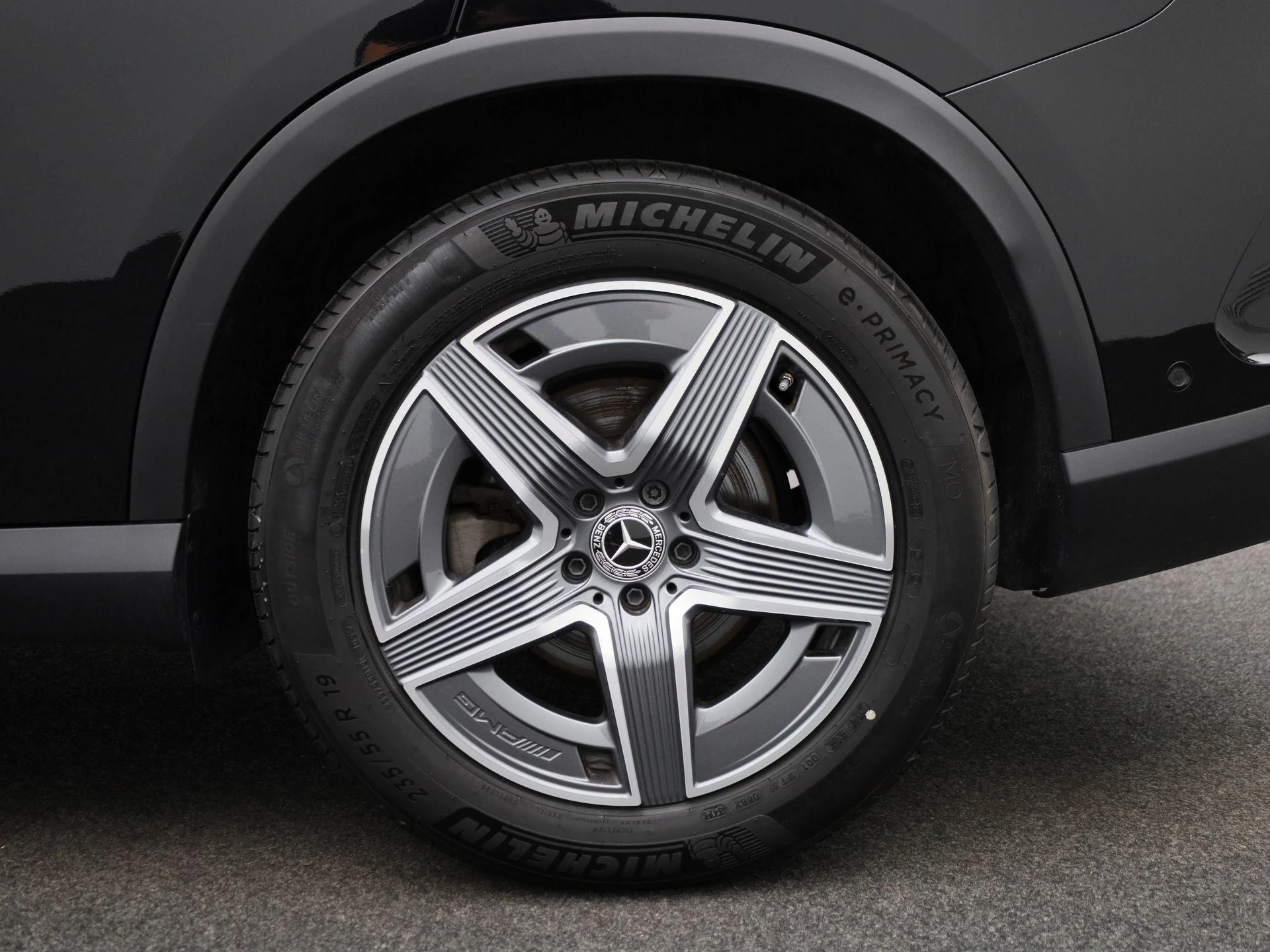 Mercedes-Benz-GLC-image-11