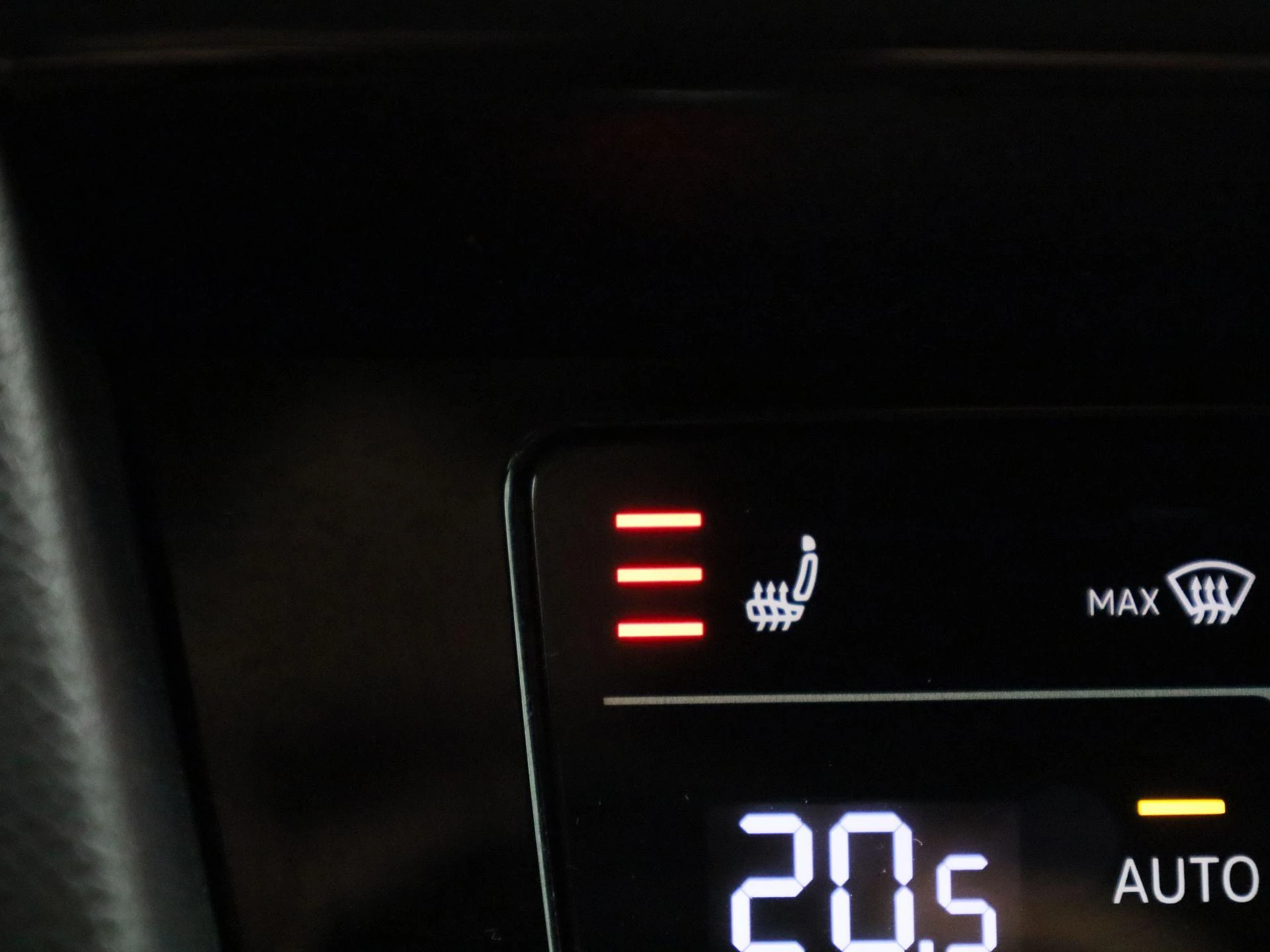 Volkswagen-Passat-image-20