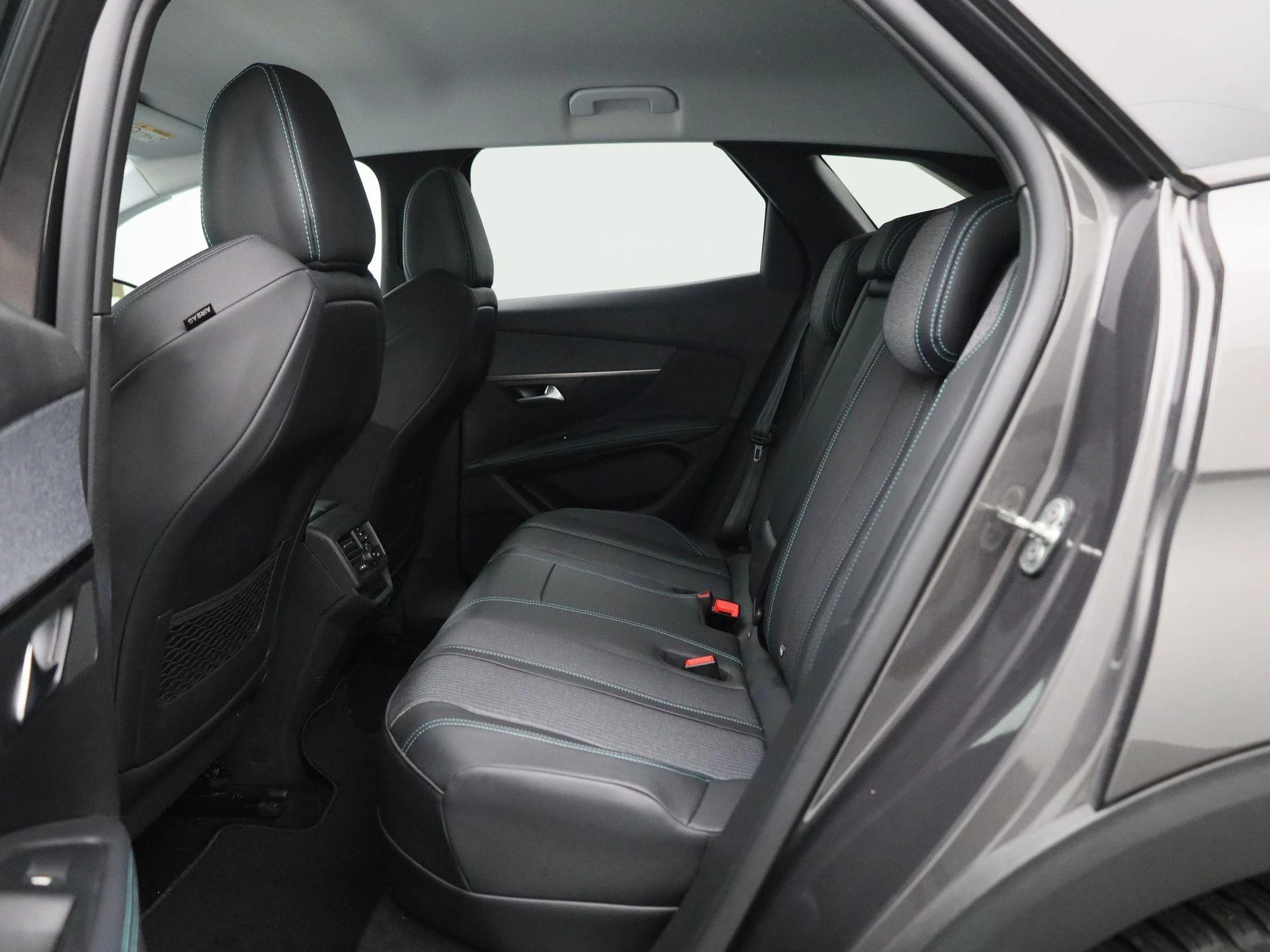 Peugeot 3008 1.6 HYbrid 225 Allure
