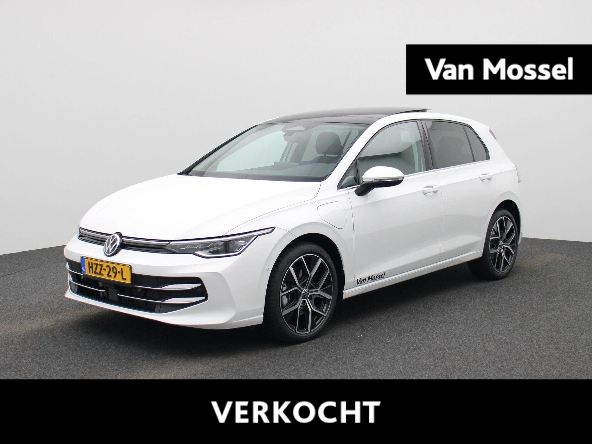 Volkswagen-Golf-image-0