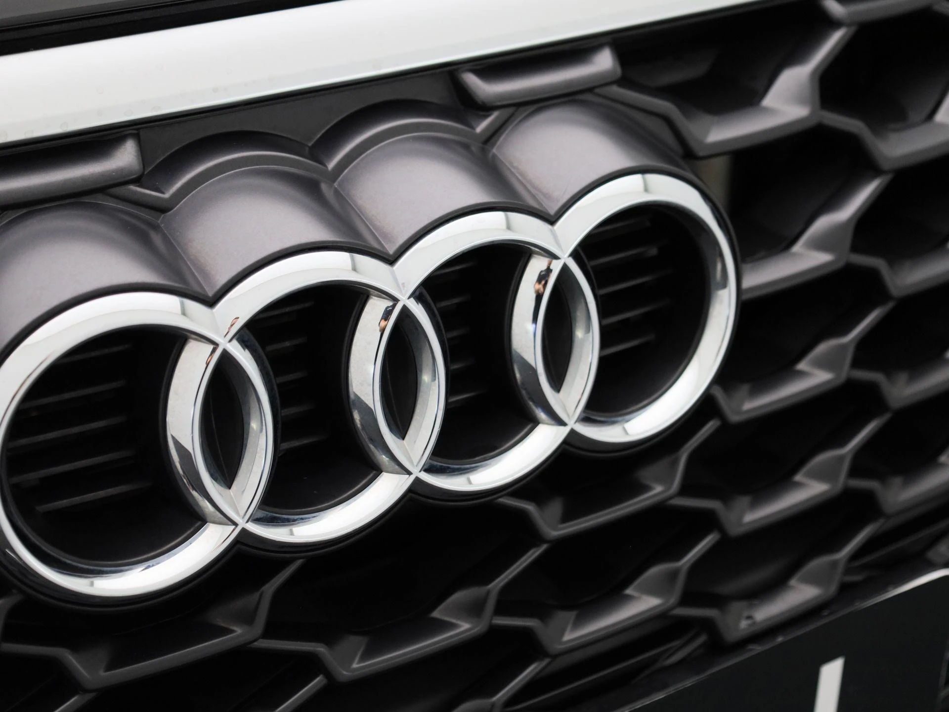 Audi-Q3-image-35